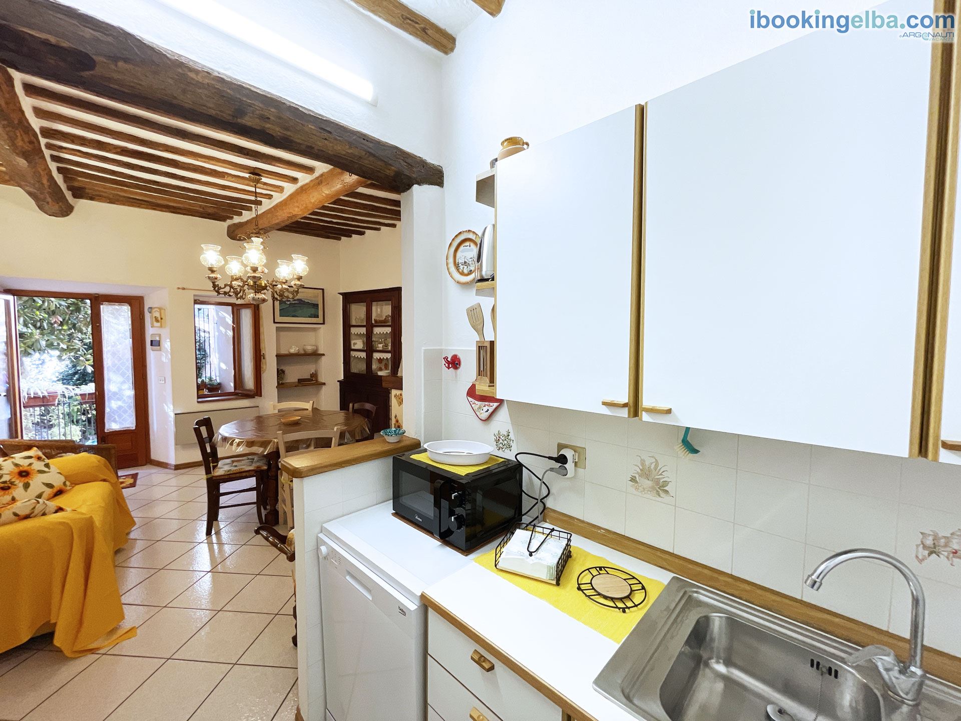 Casa Marina - Angolo cottura e soggiorno