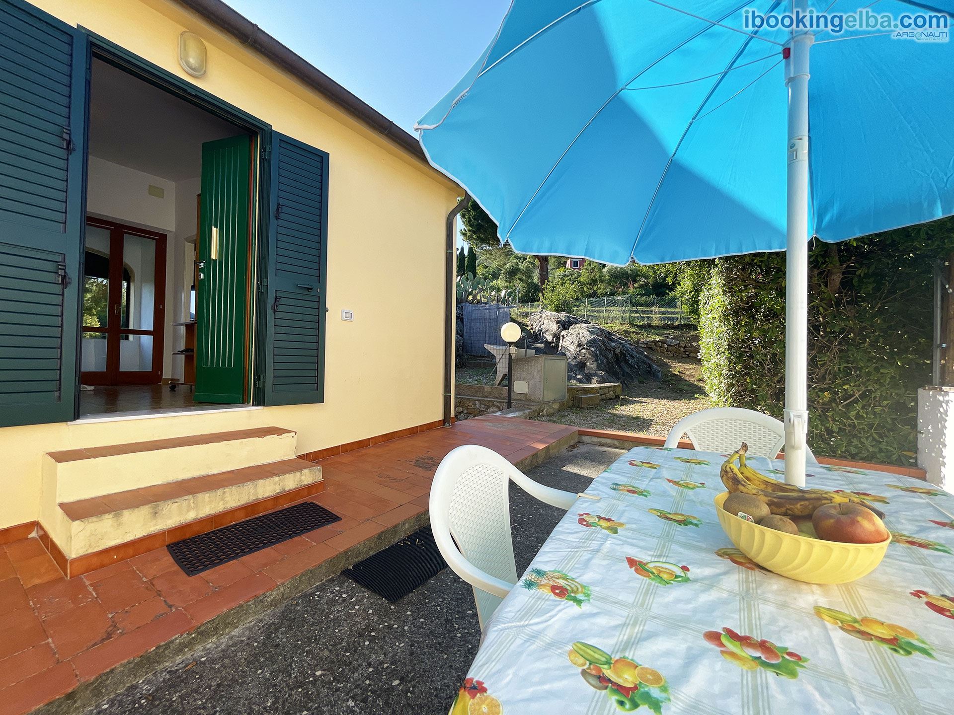 Casa Andrea I Marmi - Entrata e Spazio Esterno