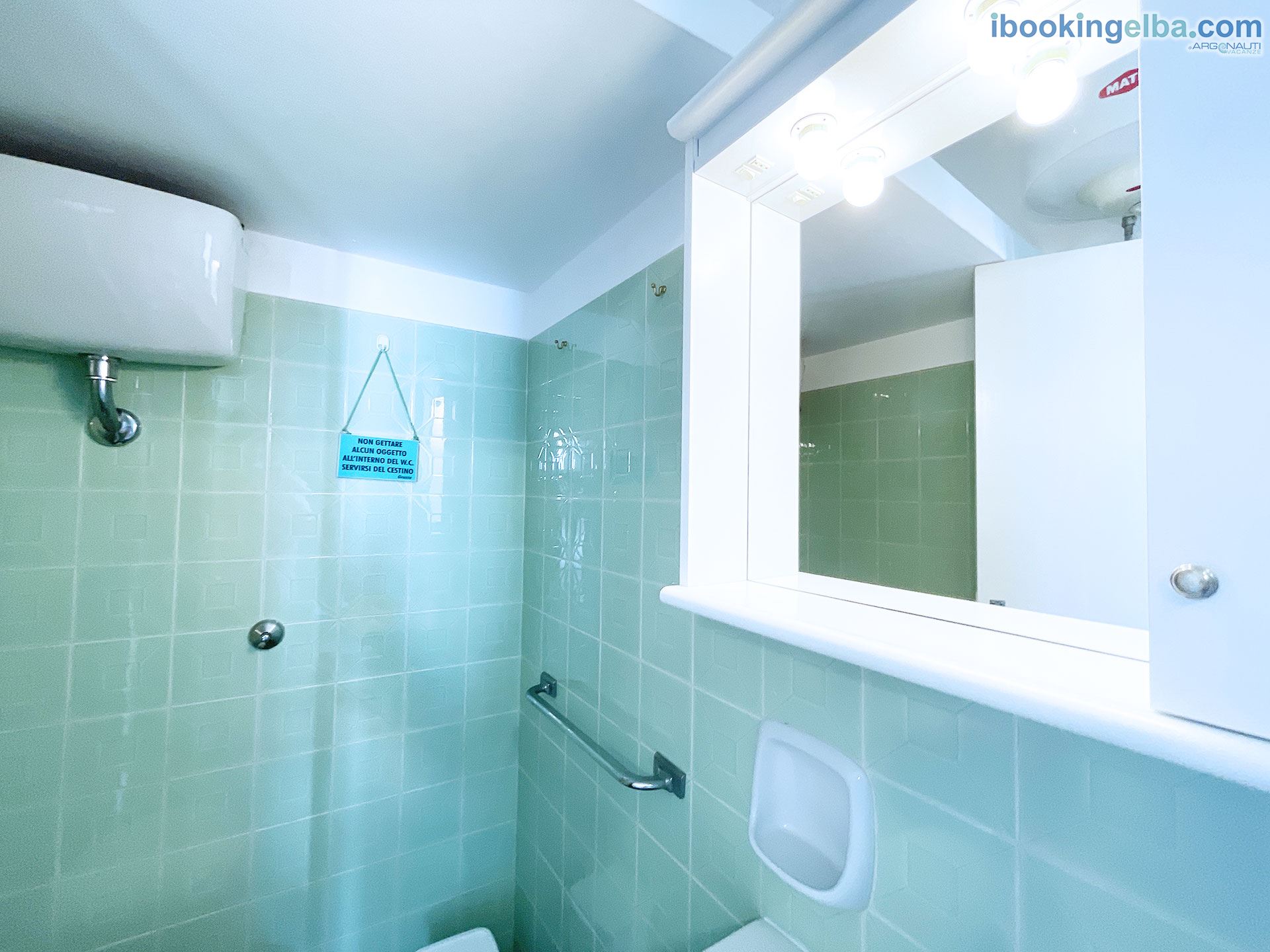 Casa Andrea I Marmi - Bagno con vasca e doccia (no box doccia)