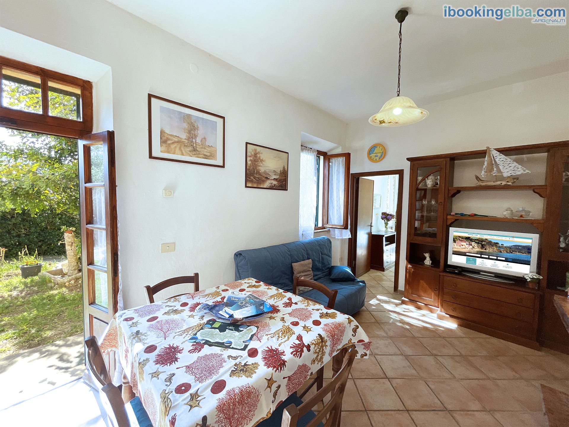 Casa Meli - Soggiorno con divano letto e Zona TV