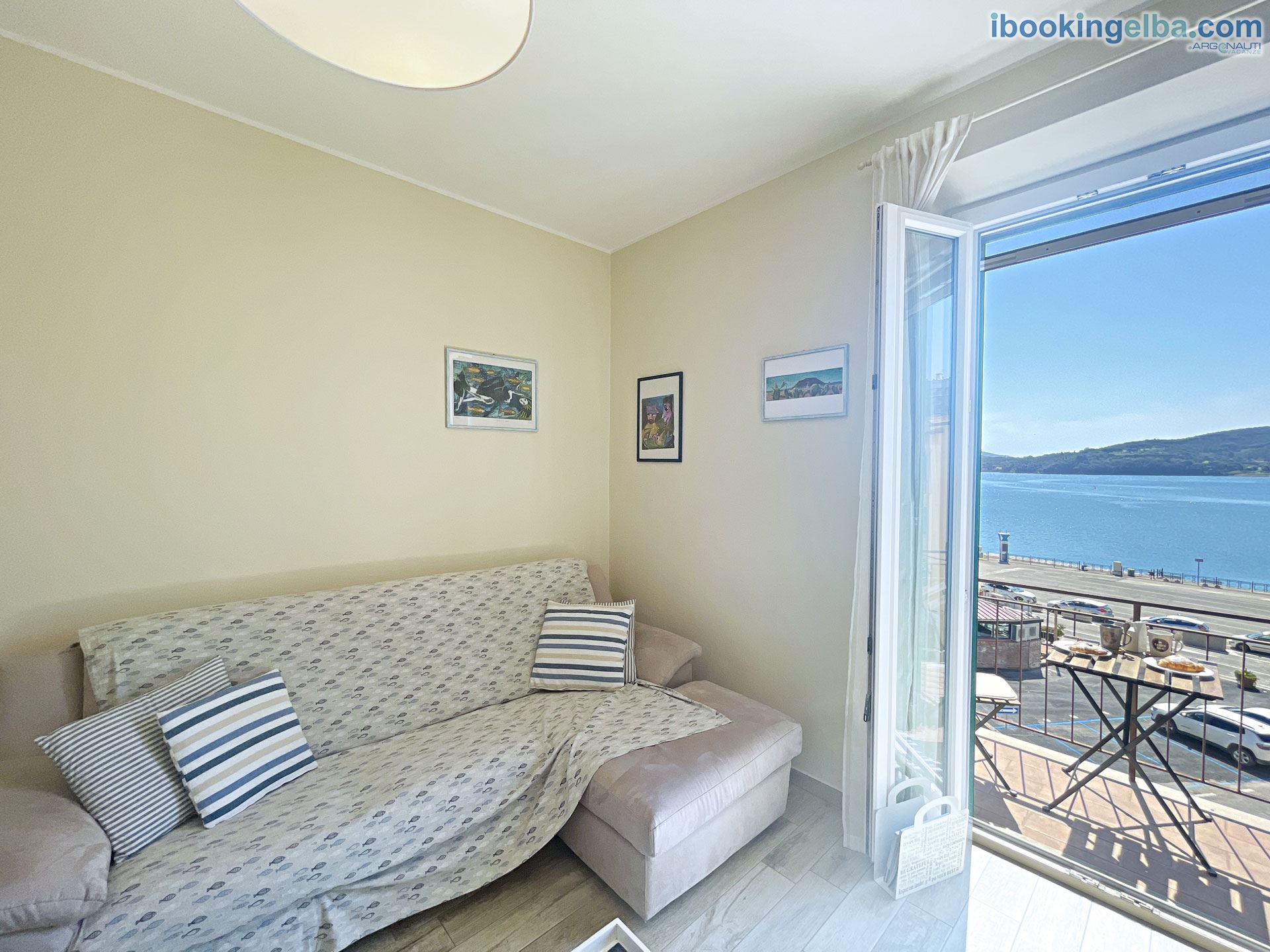 Casa Oliviero - Salotto con terrazzo vista mare