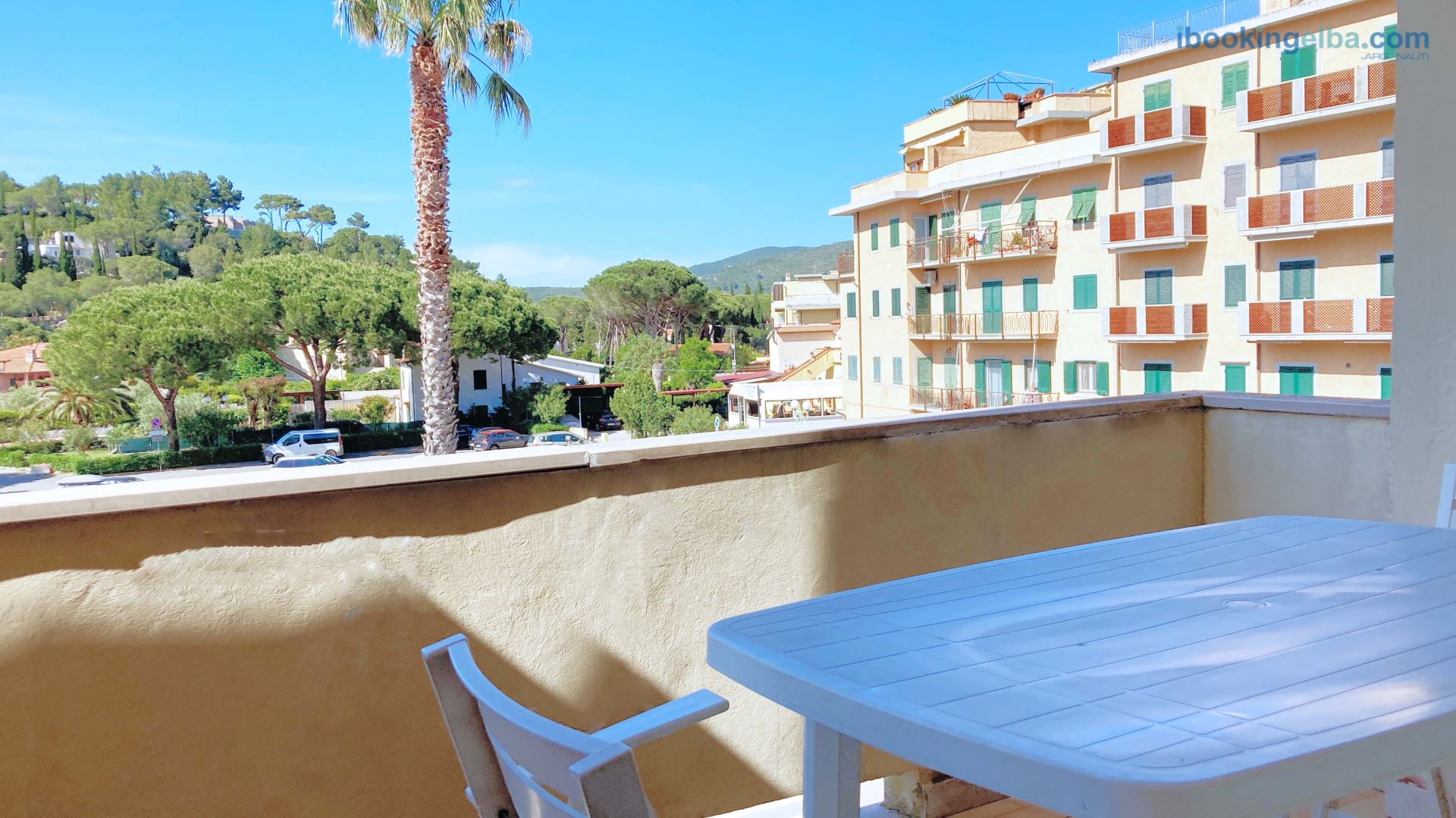 Bilo Orizzonti n.17 - Balcone con tavolo da pranzo
