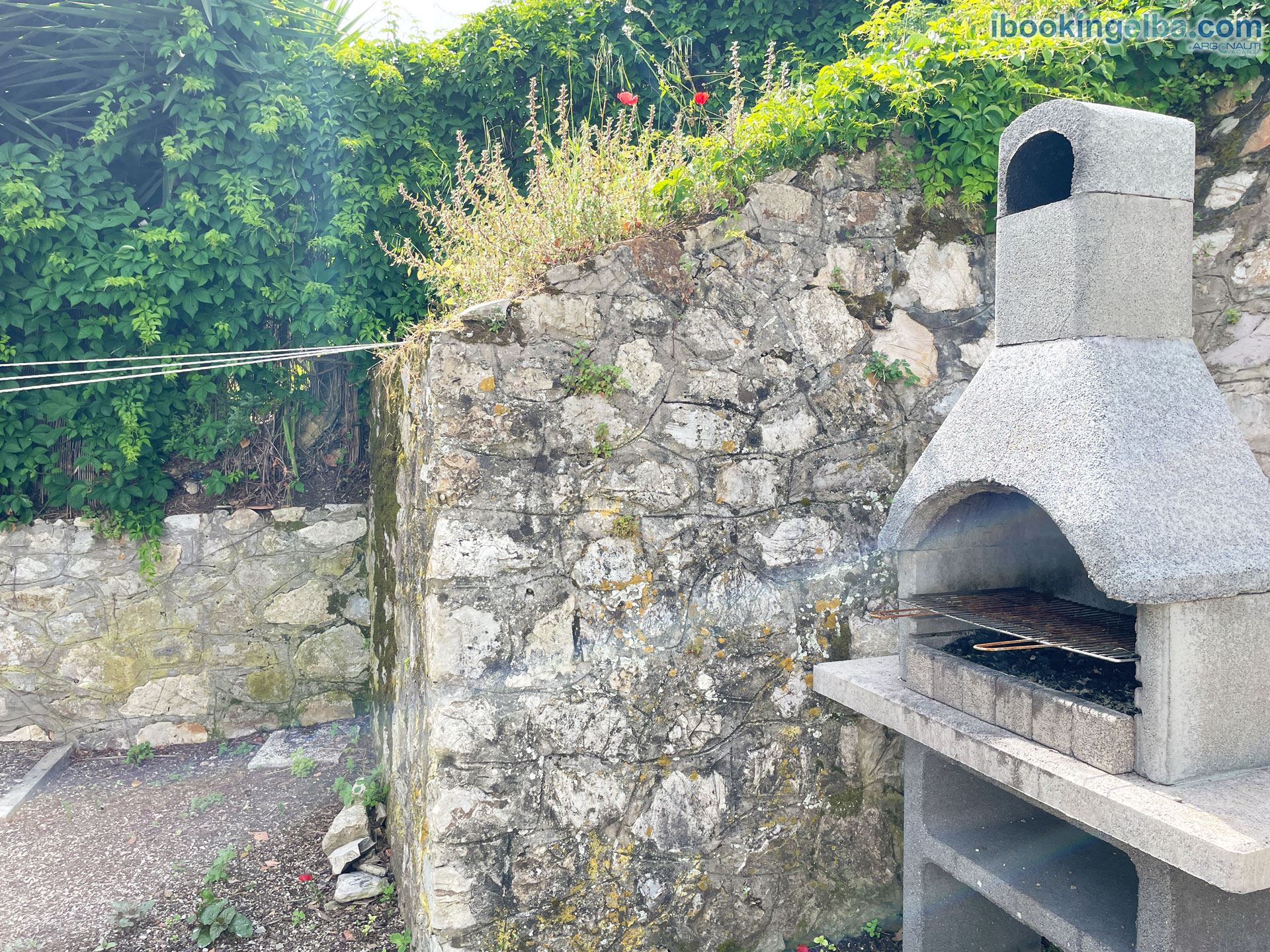 VILLA PORTICCIOLO - (primo piano) Zona barbecue