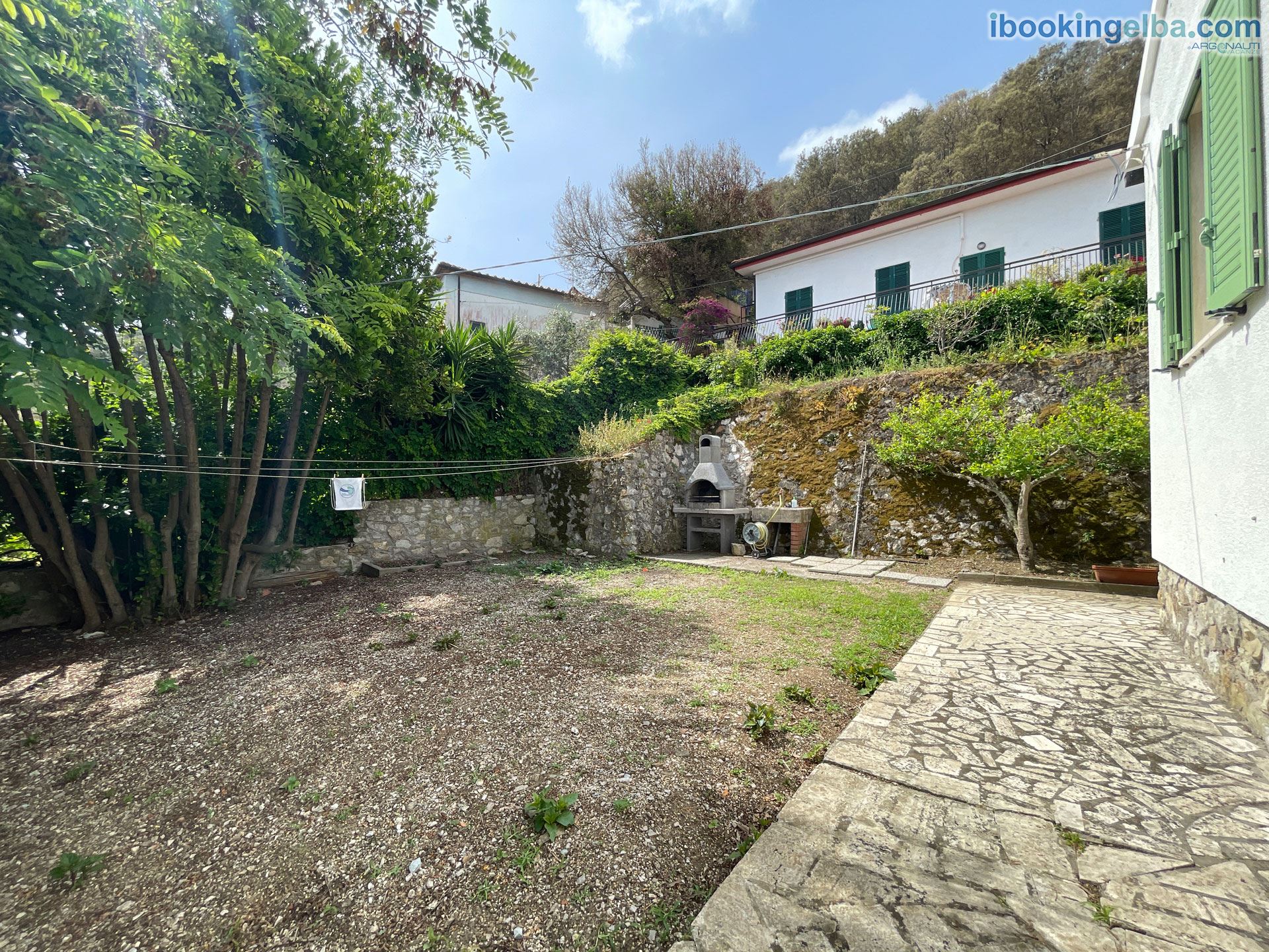 VILLA PORTICCIOLO - (primo piano) Zona barbecue e stenditoio
