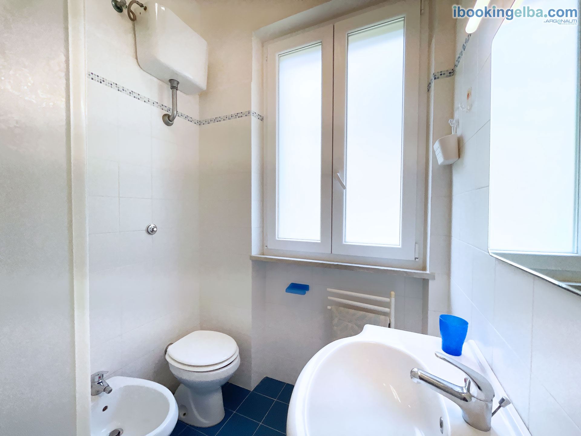 VILLA PORTICCIOLO - (primo piano) Bagno 1 con box doccia