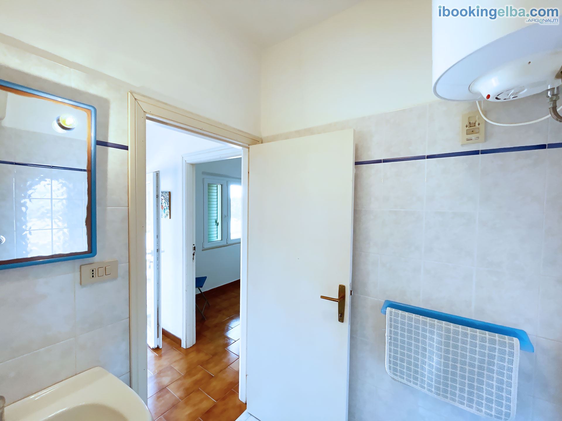 VILLA PORTICCIOLO - (piano terra) - Bagno con doccia