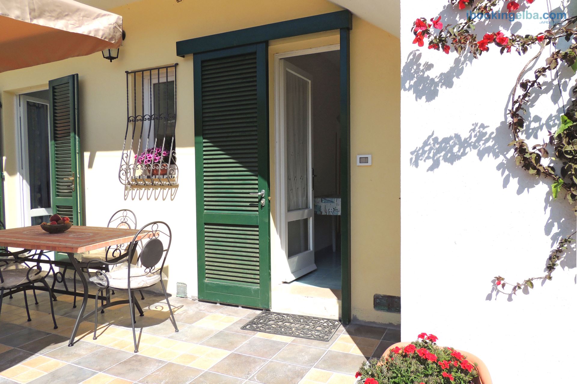 Casa Cirilla - Tavolo Esterno