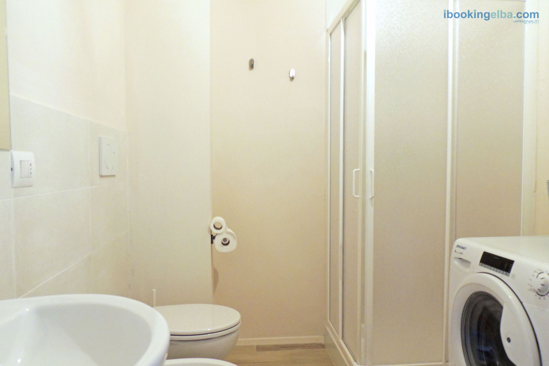 Sogno Azzurro - Quadri Deluxe (n°16) Bagno con box doccia (primo livell