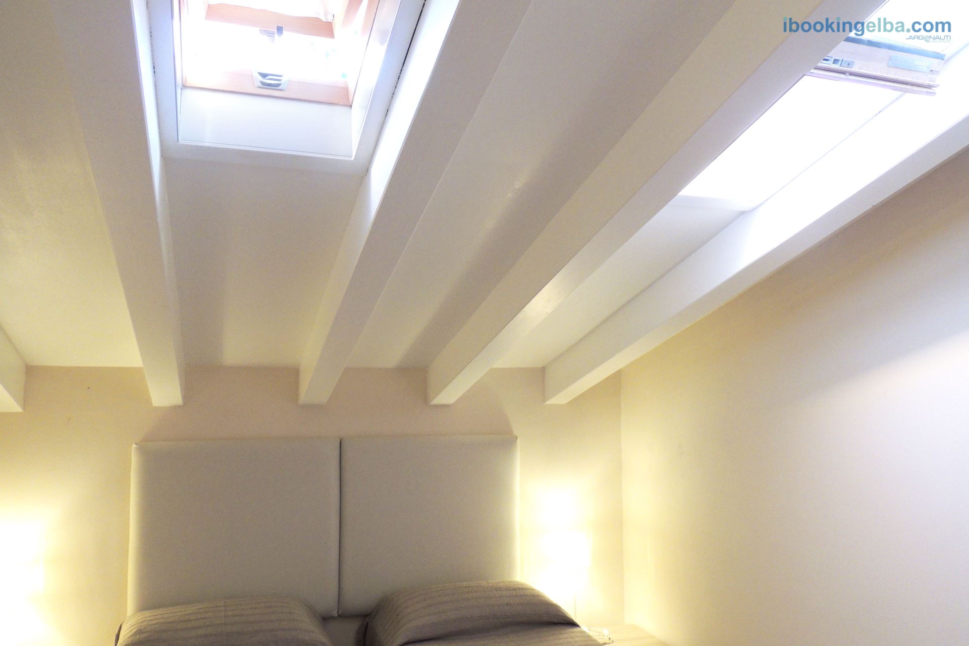 Sogno Azzurro - Quadri Deluxe (n°16) Camera doppia con terzo letto pouf