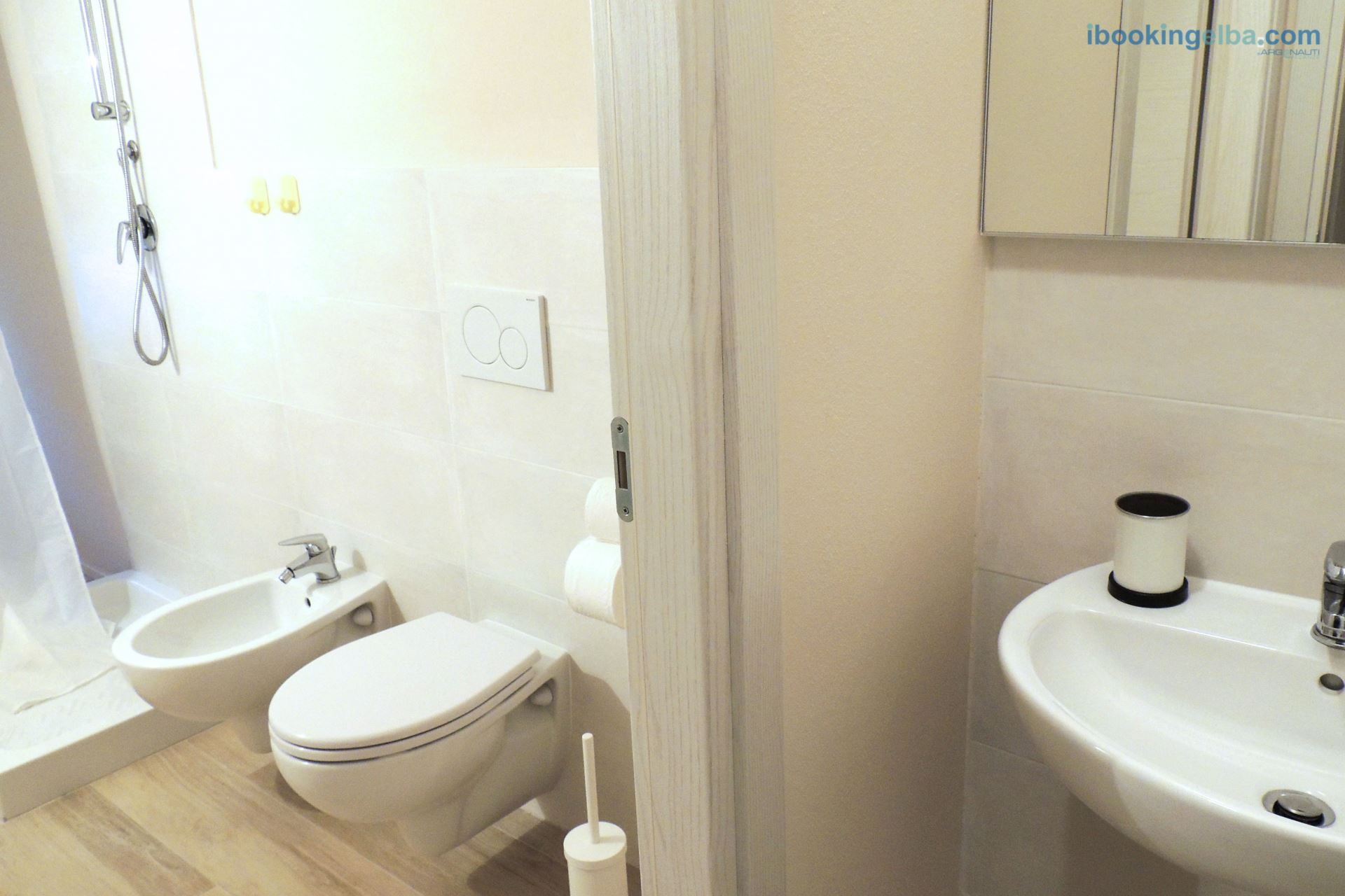 Sogno Azzurro - Quadri Deluxe (n°16) Bagno Doccia - antibagno con lavandino