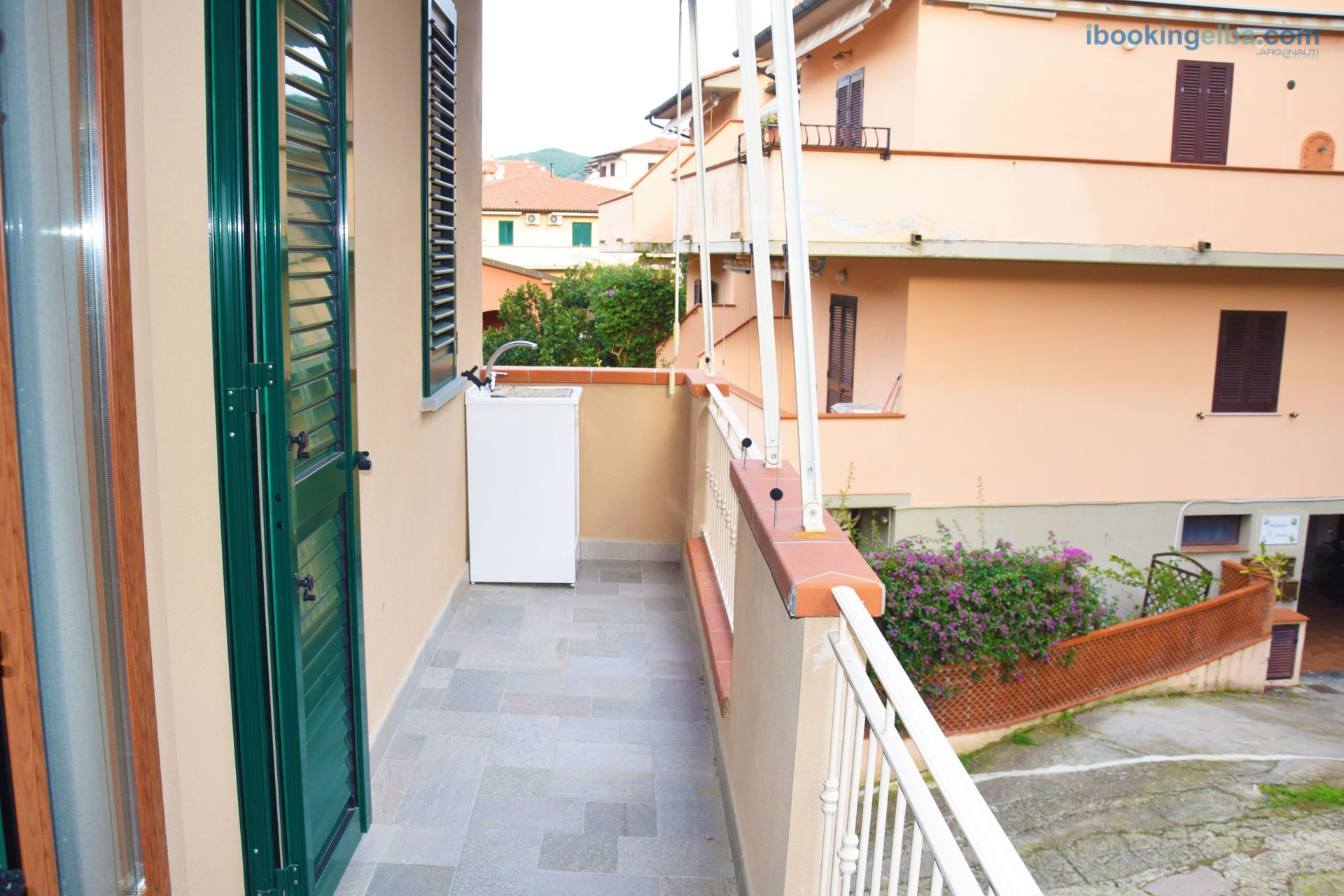 Sogno Azzurro - Quadri Deluxe (n°17) Terrazzo con accesso dalla cucina