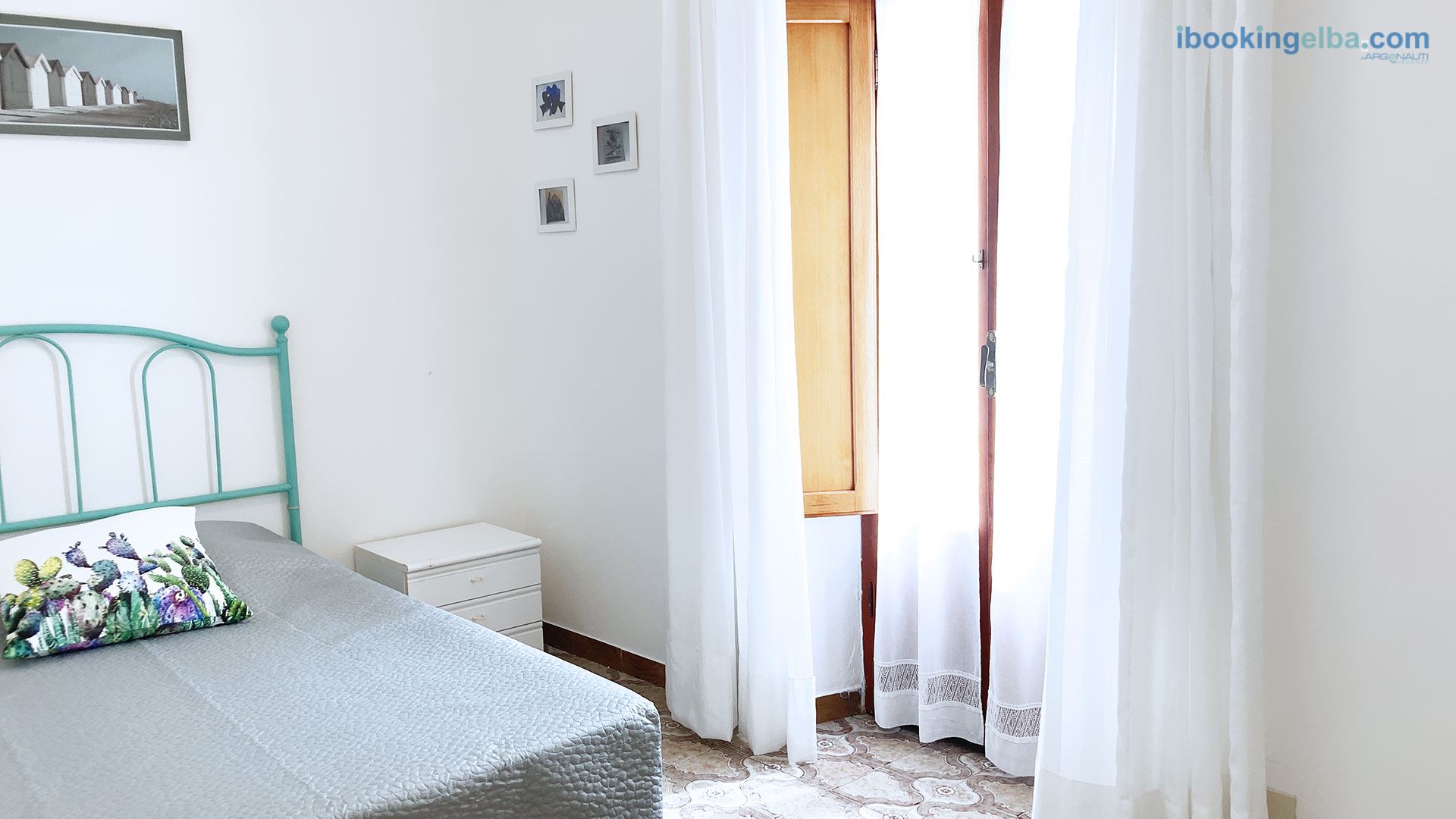 Camera Matrimoniale con Letto alla Francese