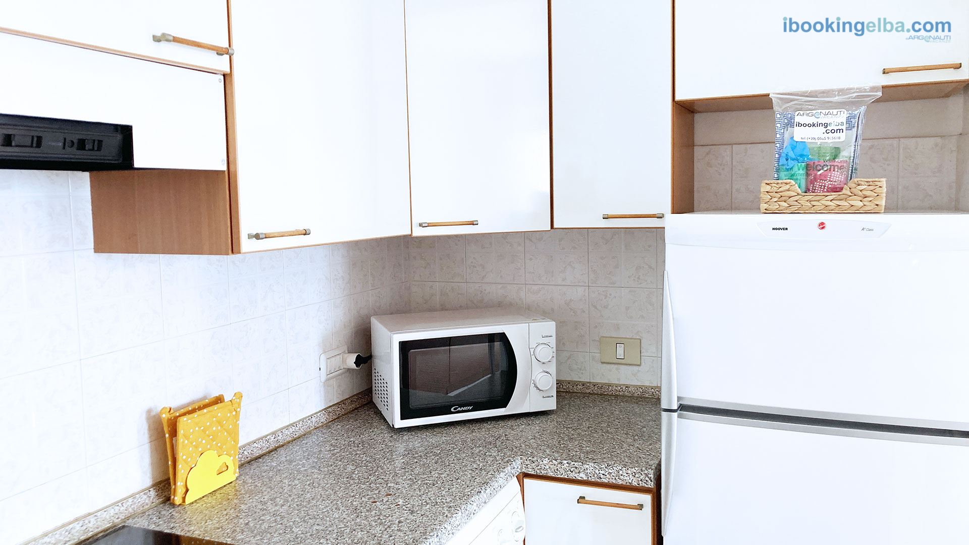 Angolo cottura e forno a microonde
