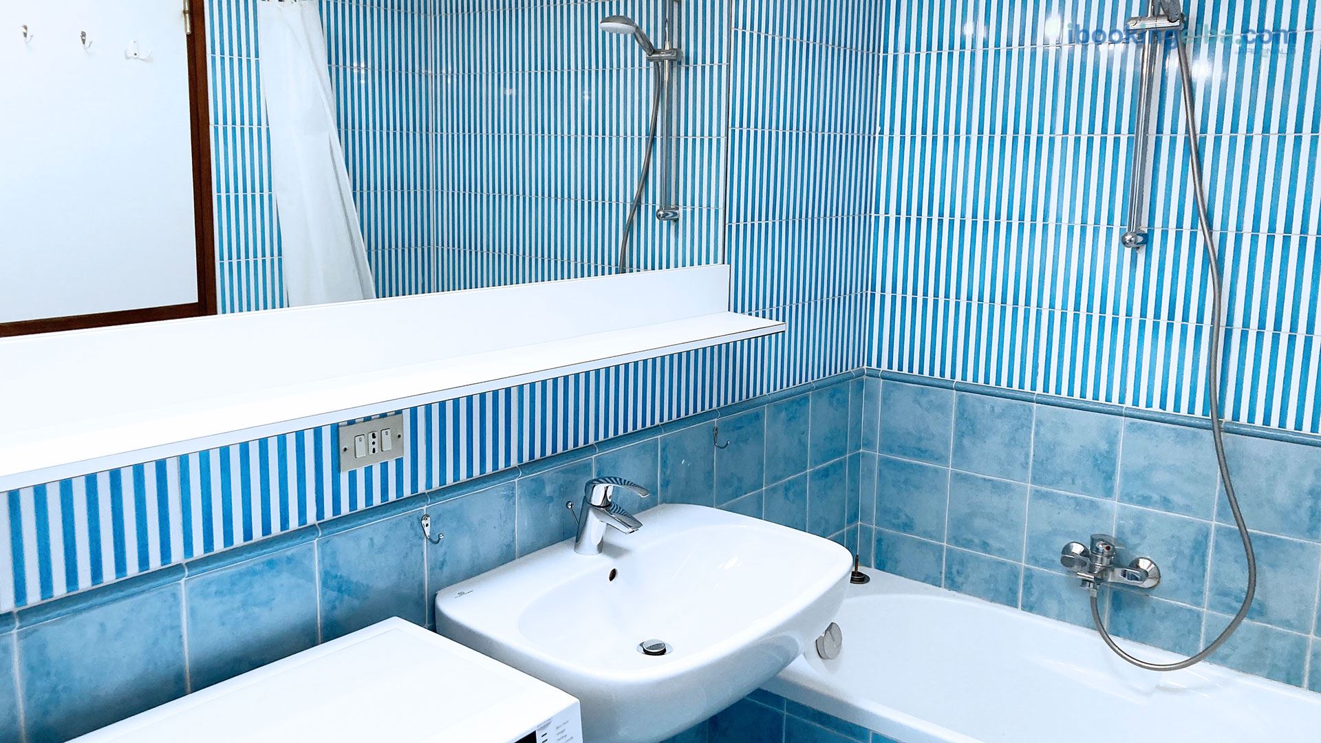 SCAGLIERI MARE - BAGNO CON VASCA
