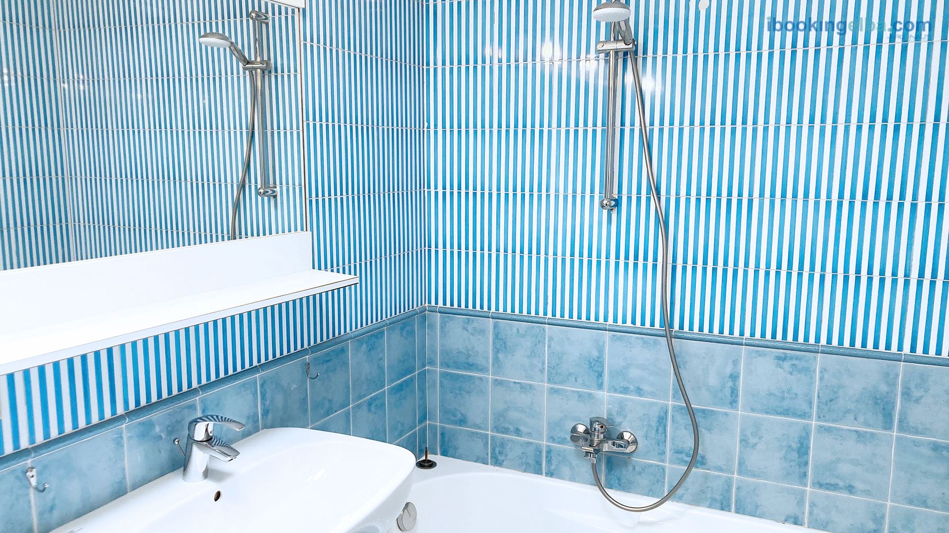 SCAGLIERI MARE - BAGNO CON VASCA