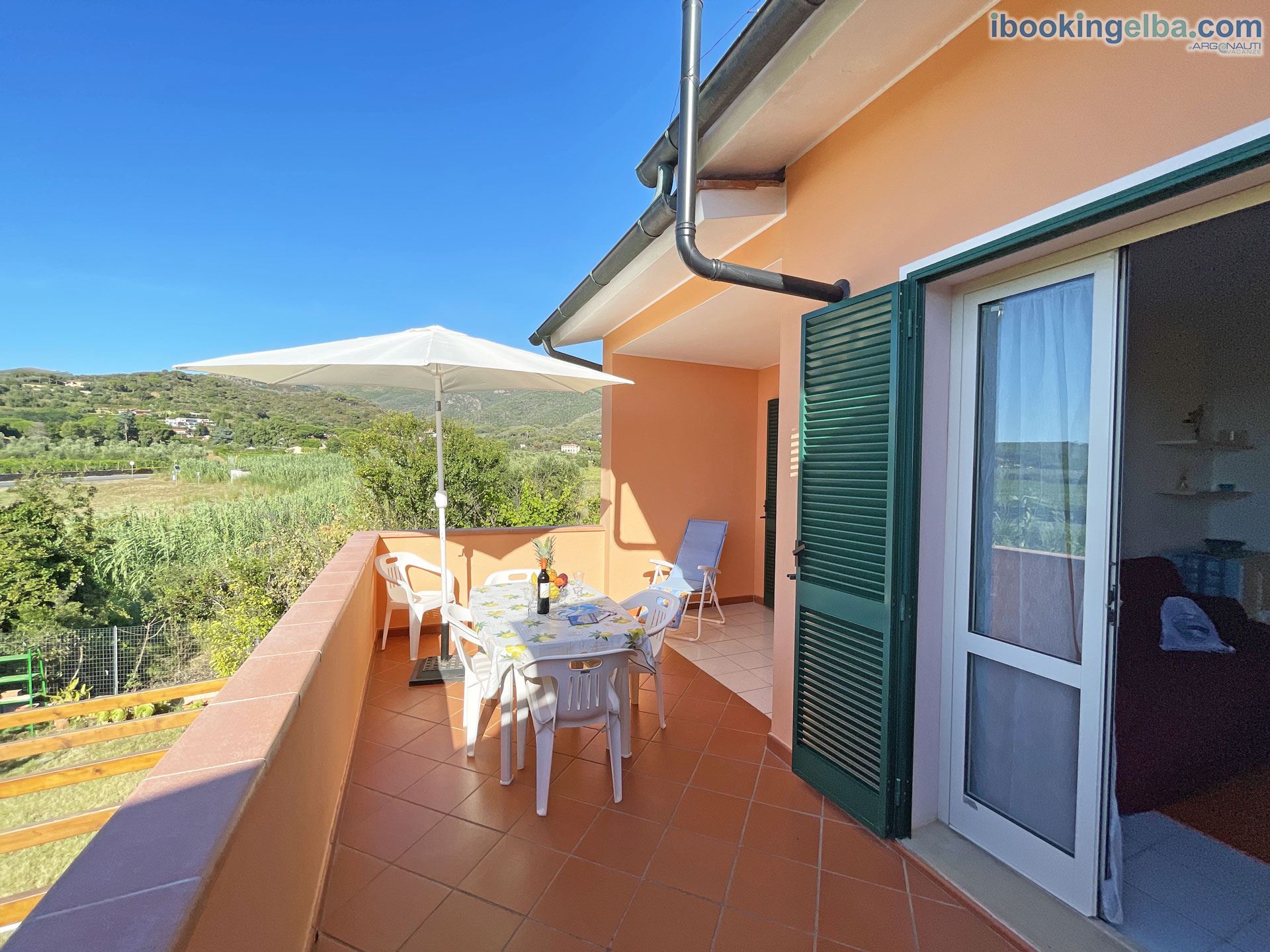 Sunset House - (Primo Piano) Terrazza in comune camera matrimoniale e soggiorno