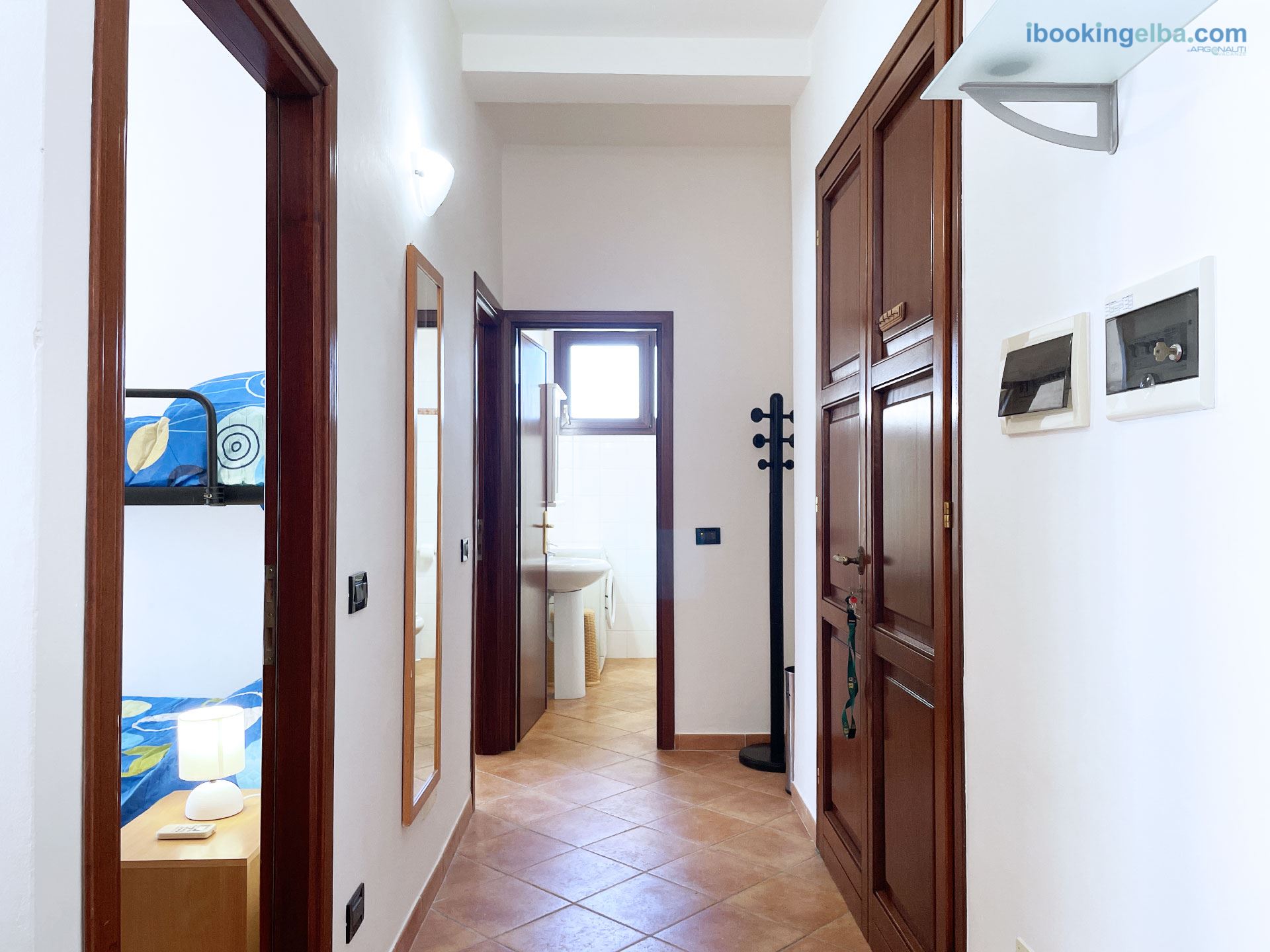 Casa Vanni - Corridoio d'Ingresso verso le due Camere e il Bagno