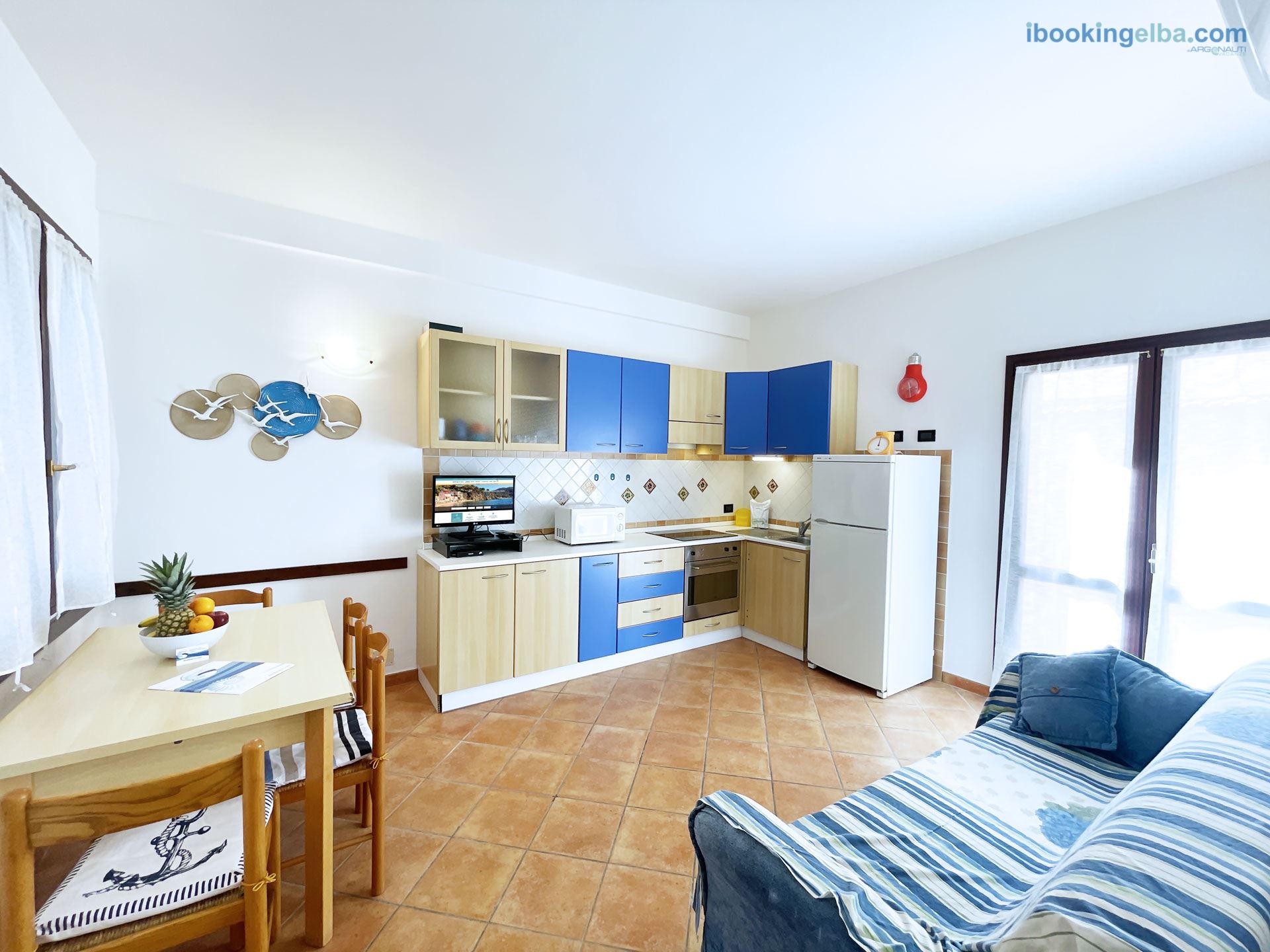 Casa Vanni - Soggiorno con Angolo Cottura e Divano Letto Matrimoniale