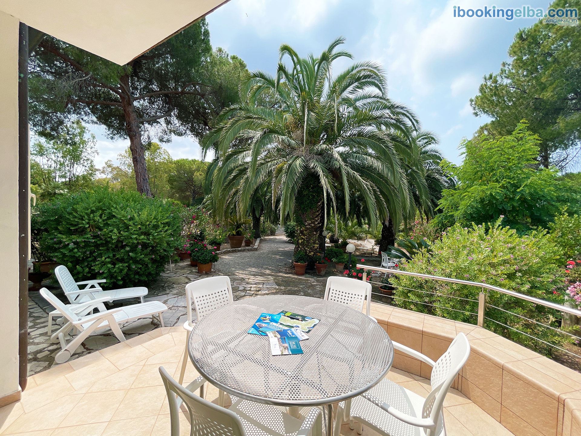 Villa Aeneas - Corpo Centrale - Giardino con Patio