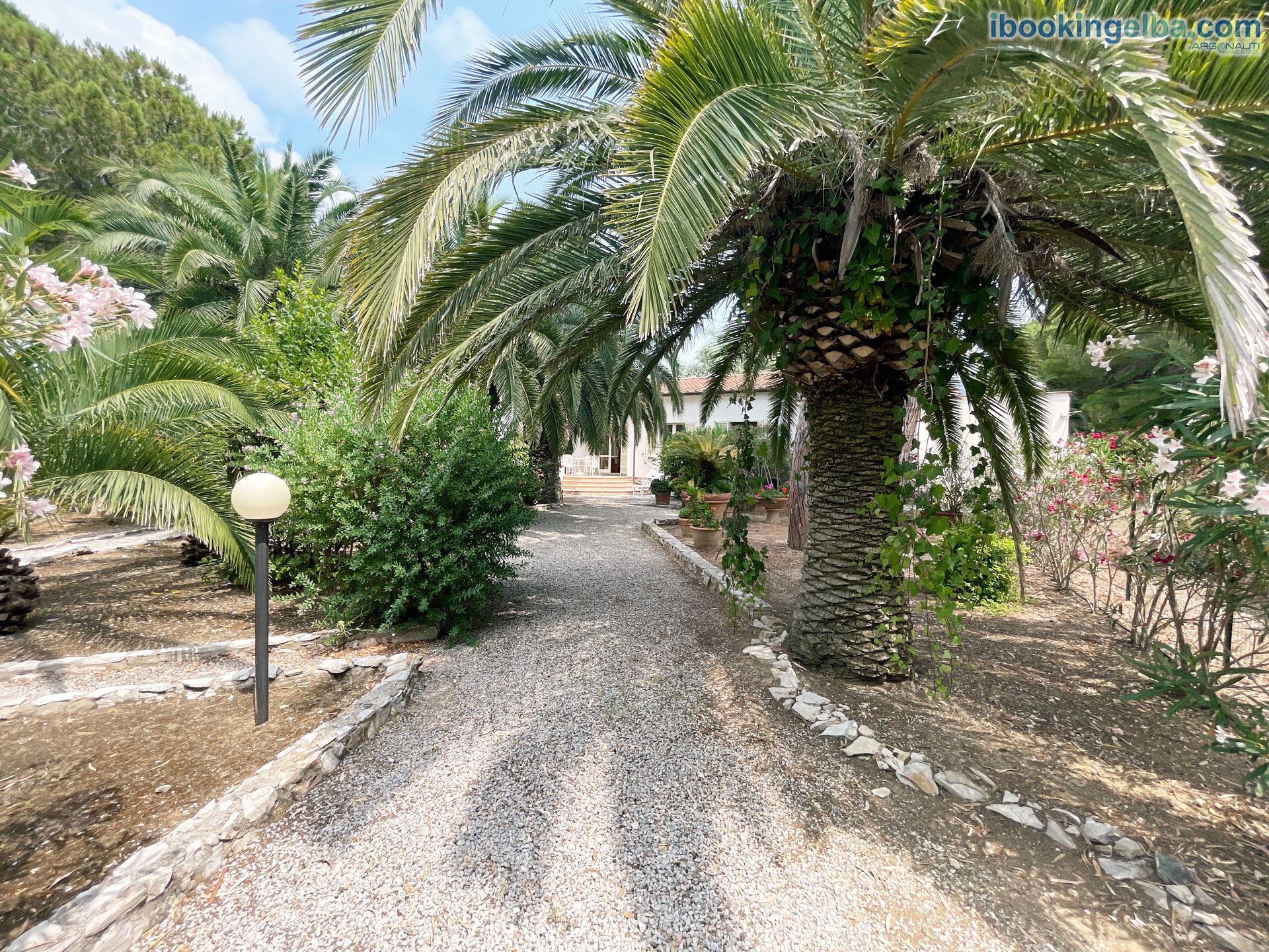 Villa Aeneas - Corpo Centrale - Giardino