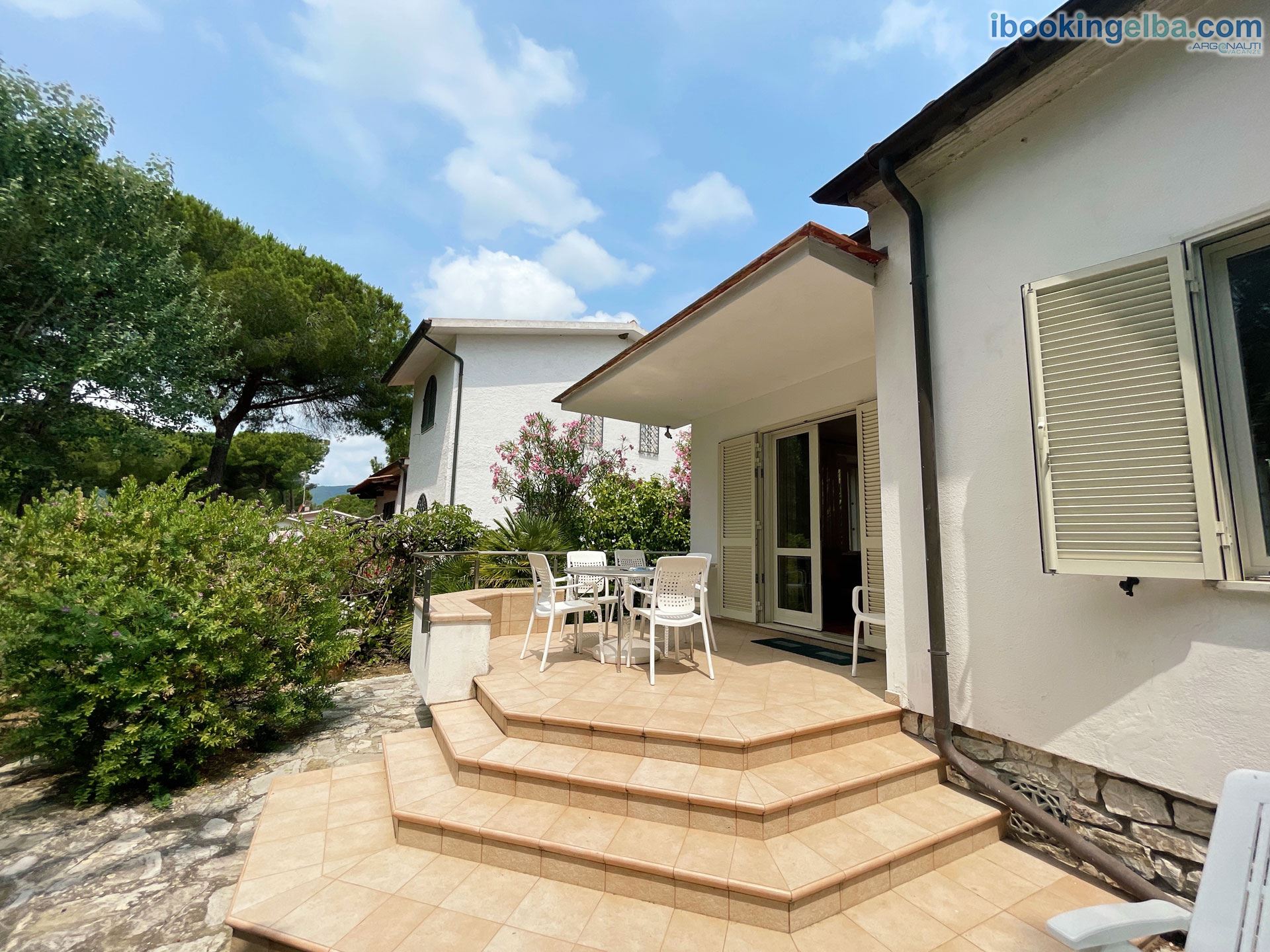 Villa Aeneas - Corpo Centrale - Ingresso dal Giardino
