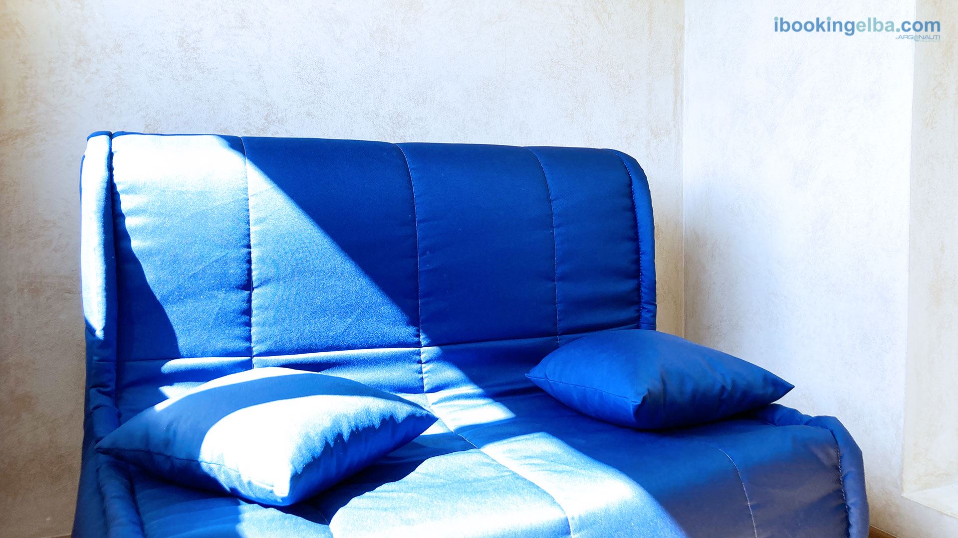 Cameretta singola vista mare con divano letto alla francese