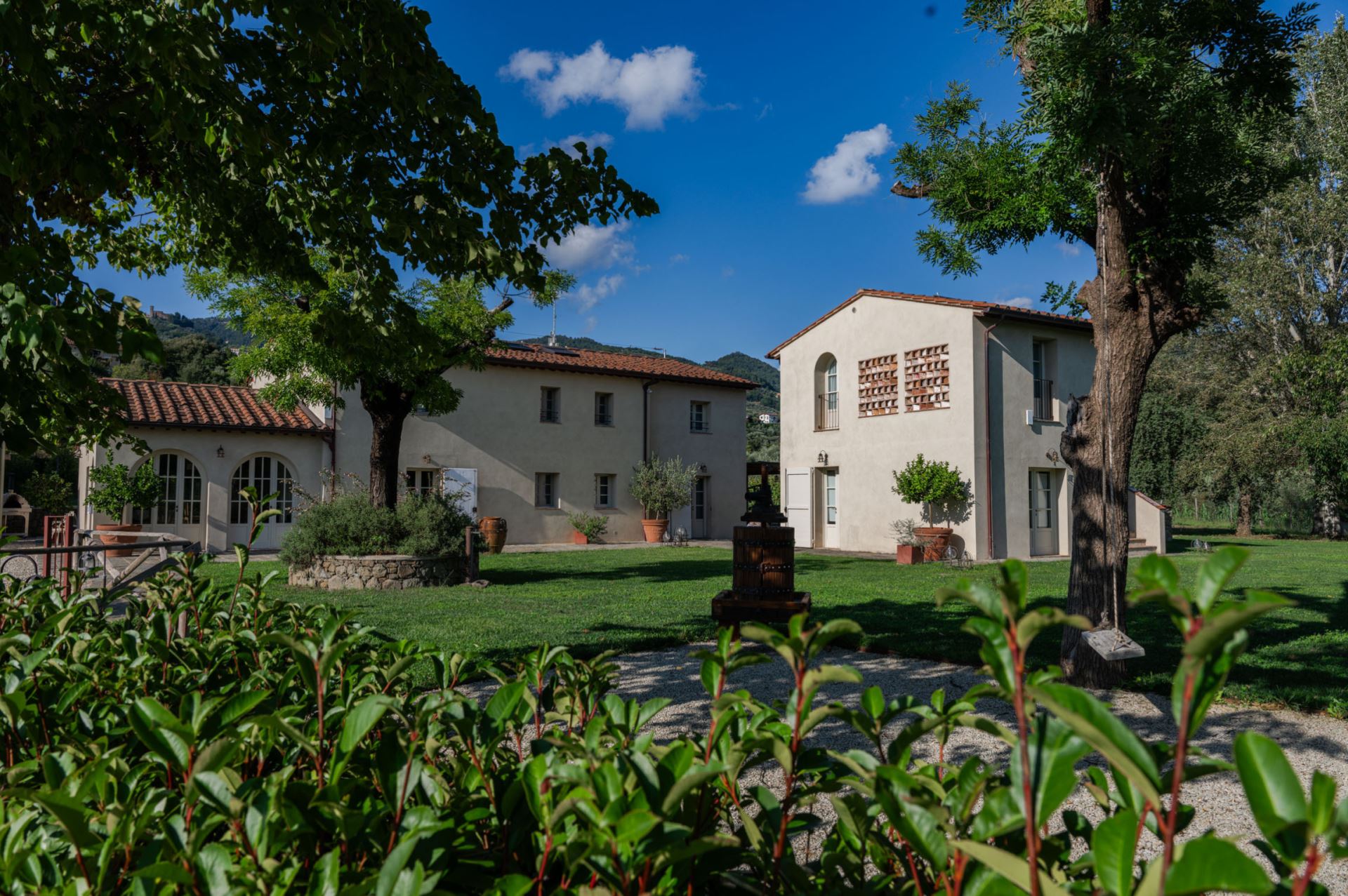 VILLA CREMA