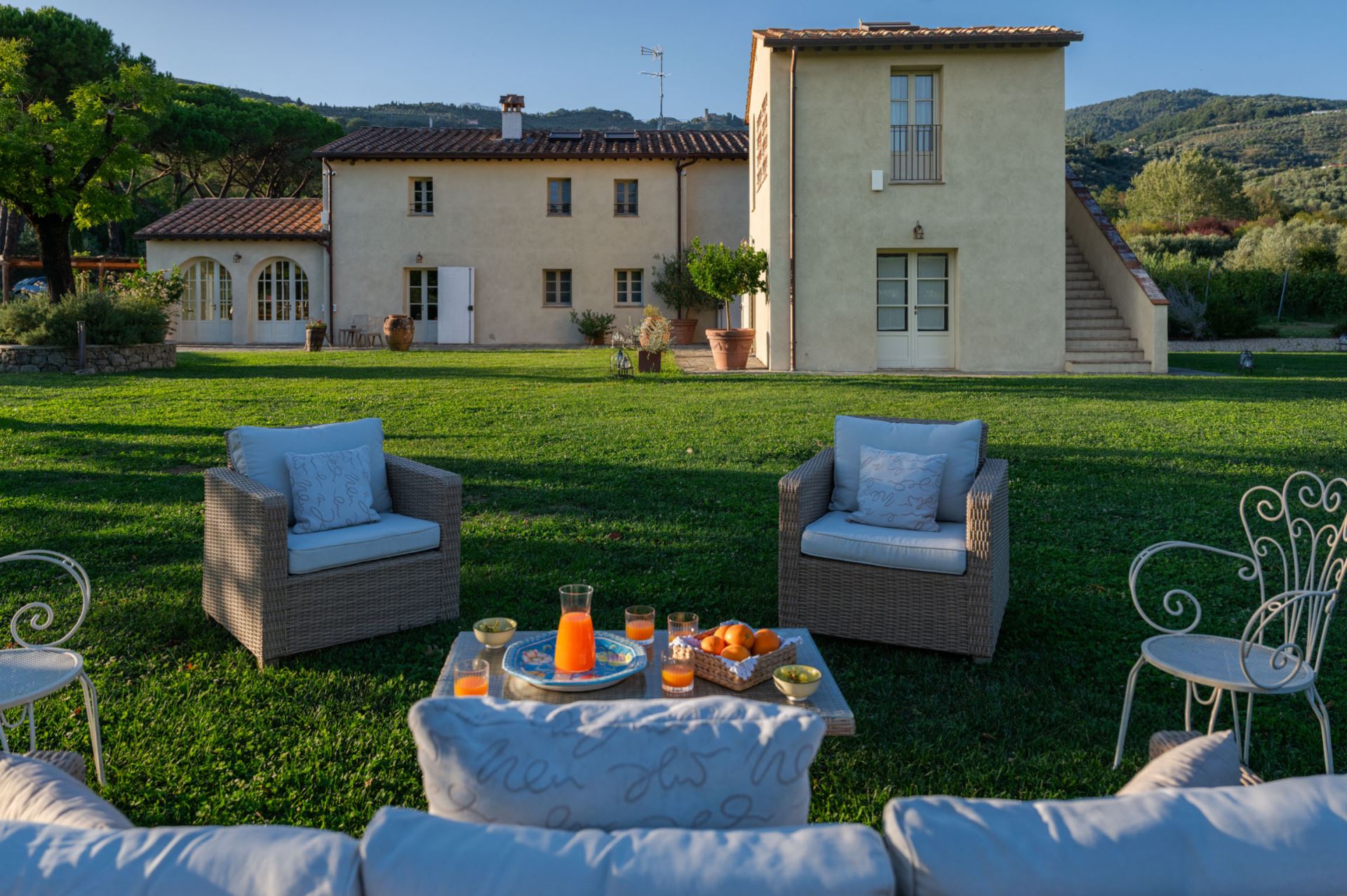 VILLA CREMA