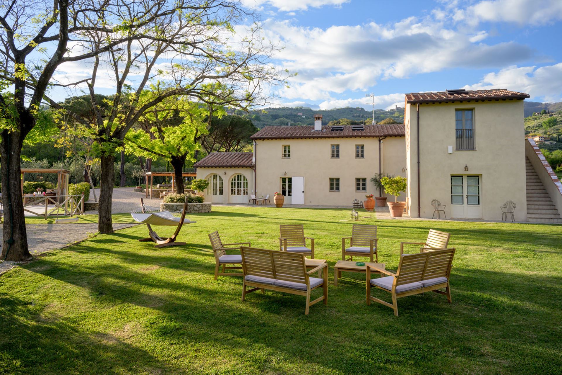 VILLA CREMA