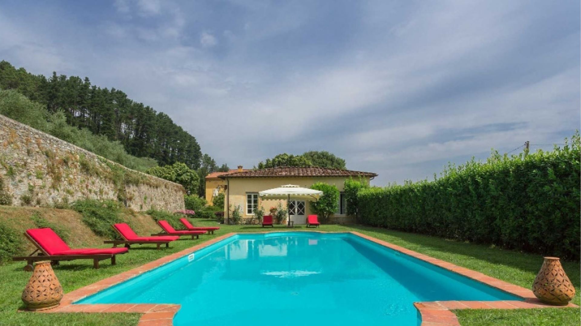 VILLA CONTORNI