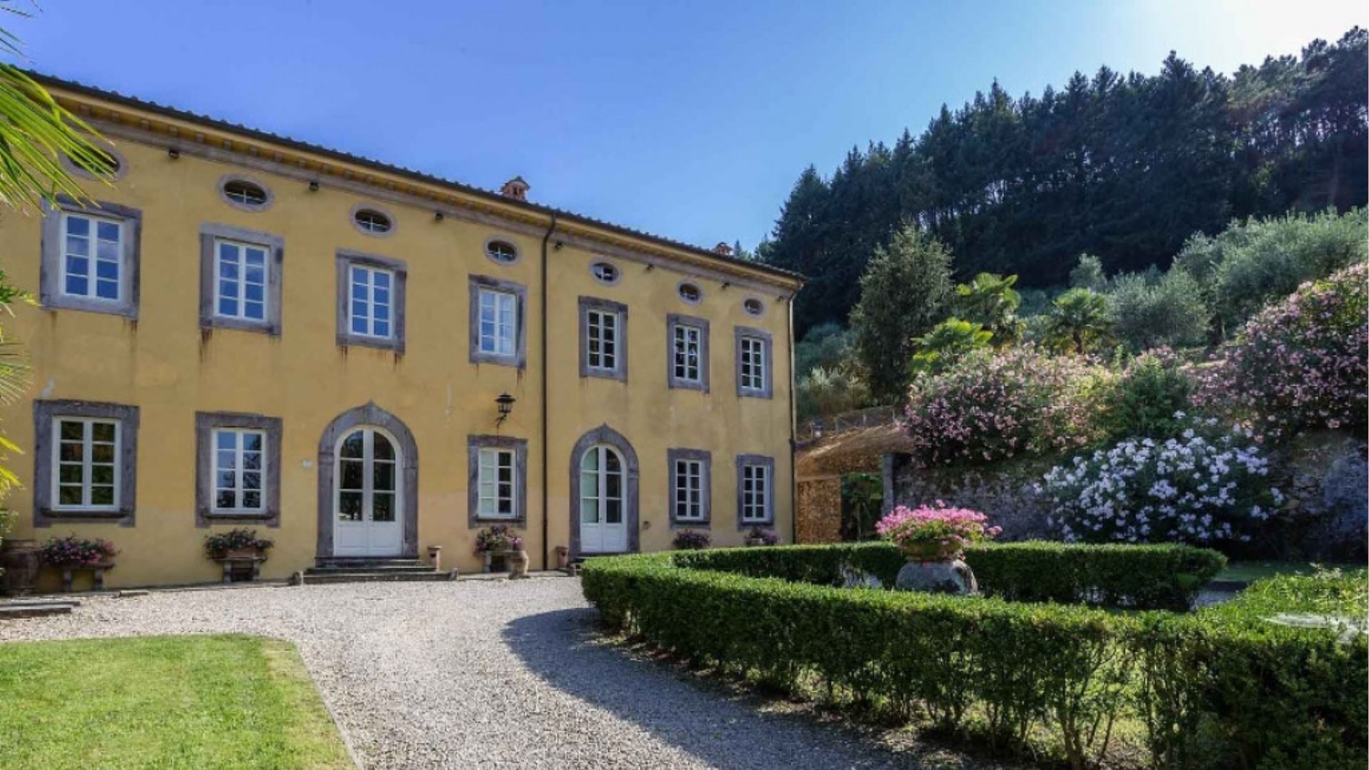 VILLA CONTORNI