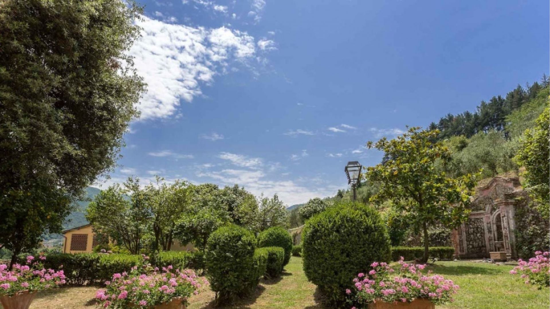 VILLA CONTORNI