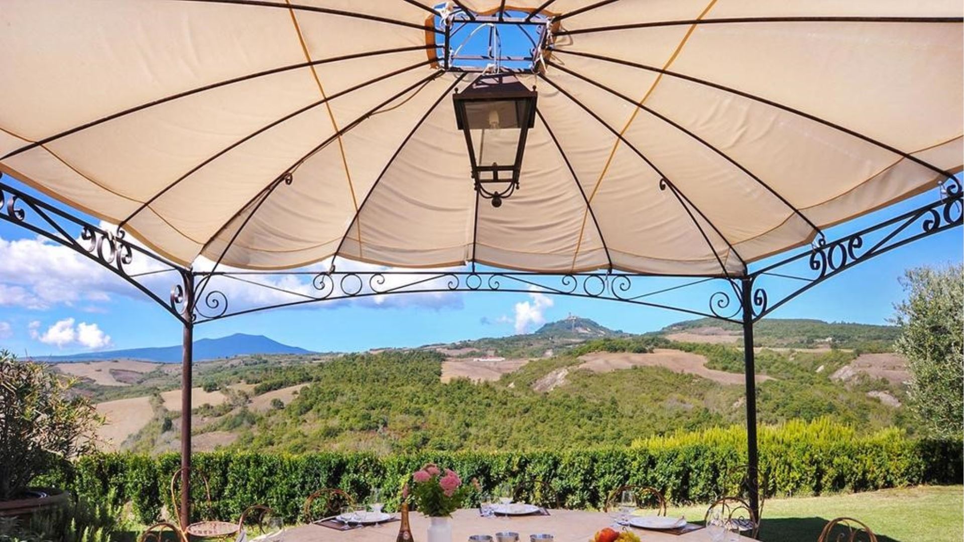 VILLA COLOMBAIOLO