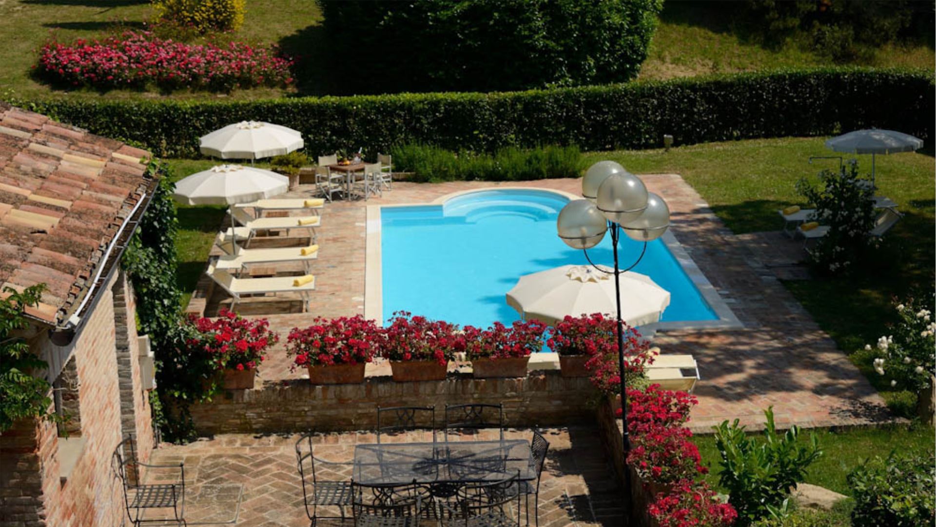 VILLA DEL TOMBOLO VILLA + CASOLARE