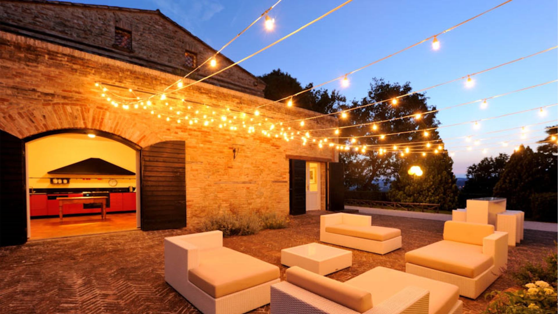VILLA DEL TOMBOLO VILLA + CASOLARE