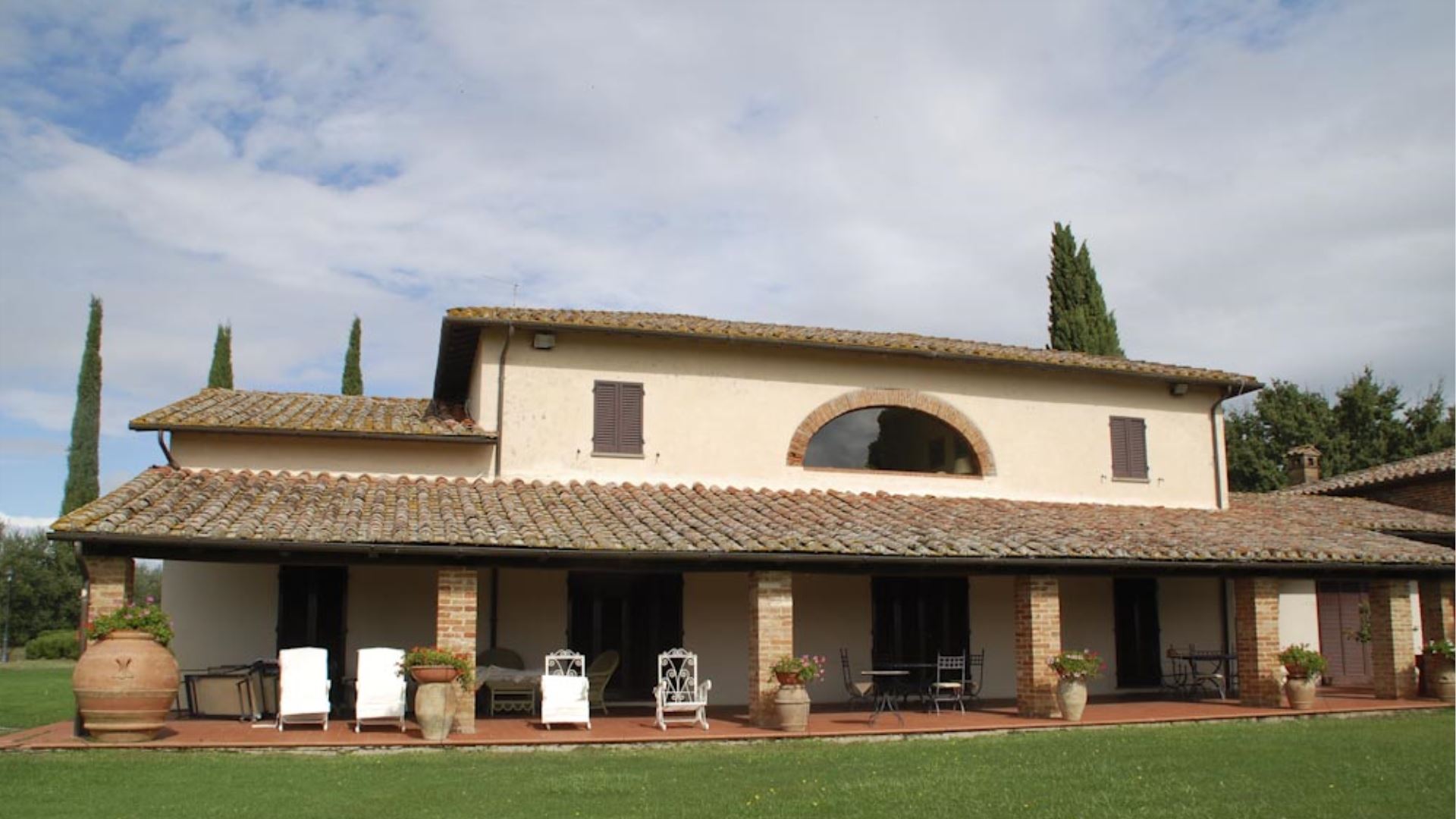 VILLA DEL LAGO