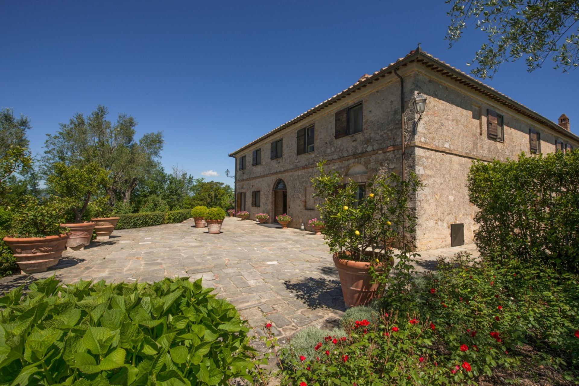 VILLA GIUNCHETO