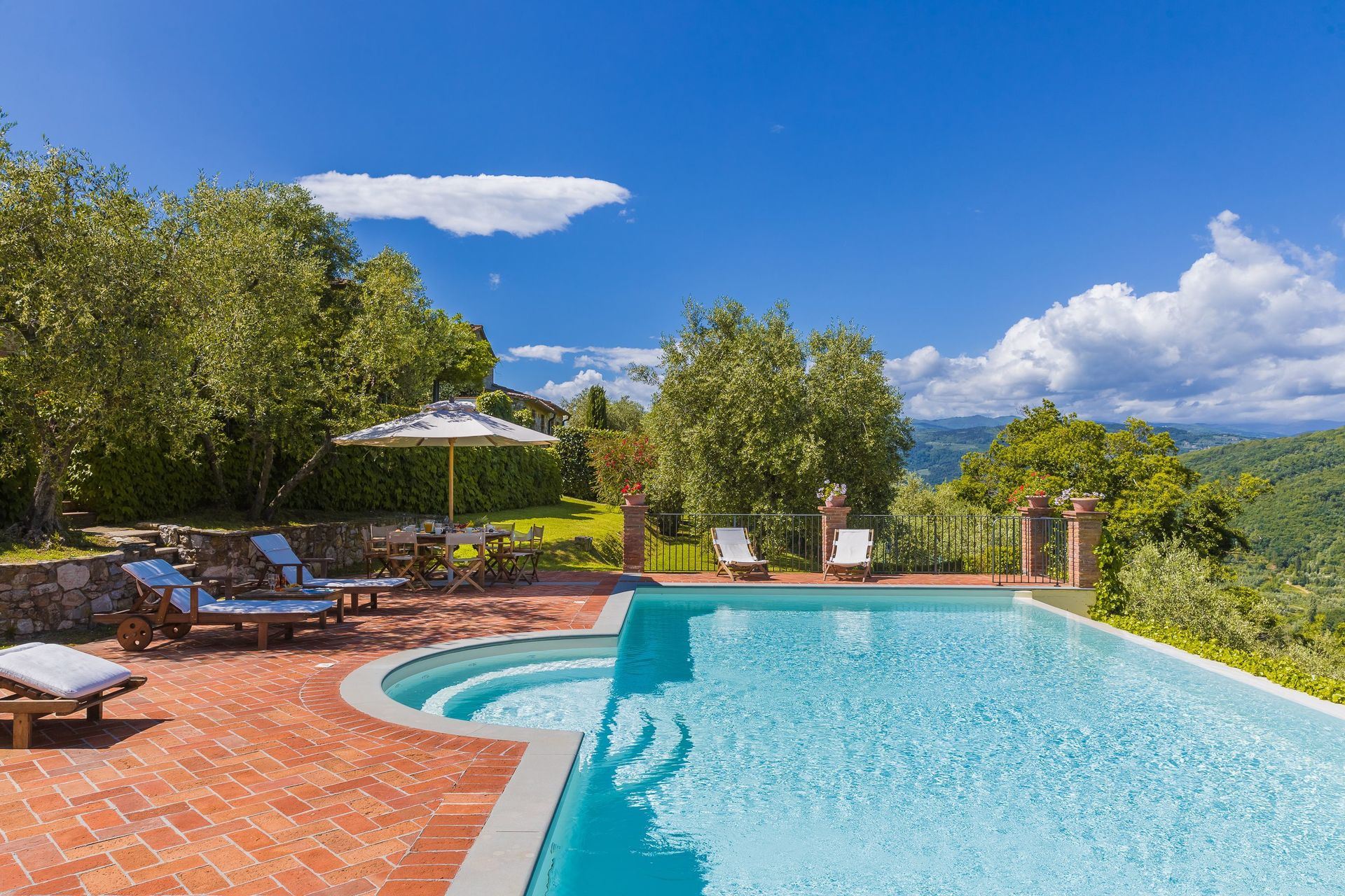 VILLA RONCOSI