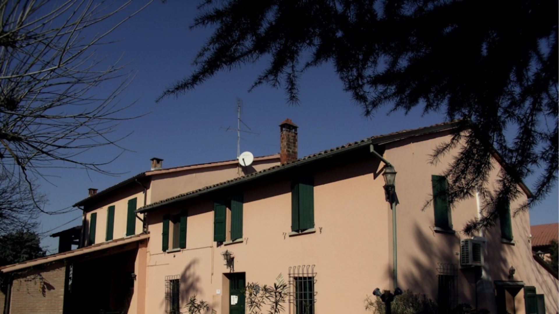 TRE RE - PAGADEBIT CAMERA STANDARD