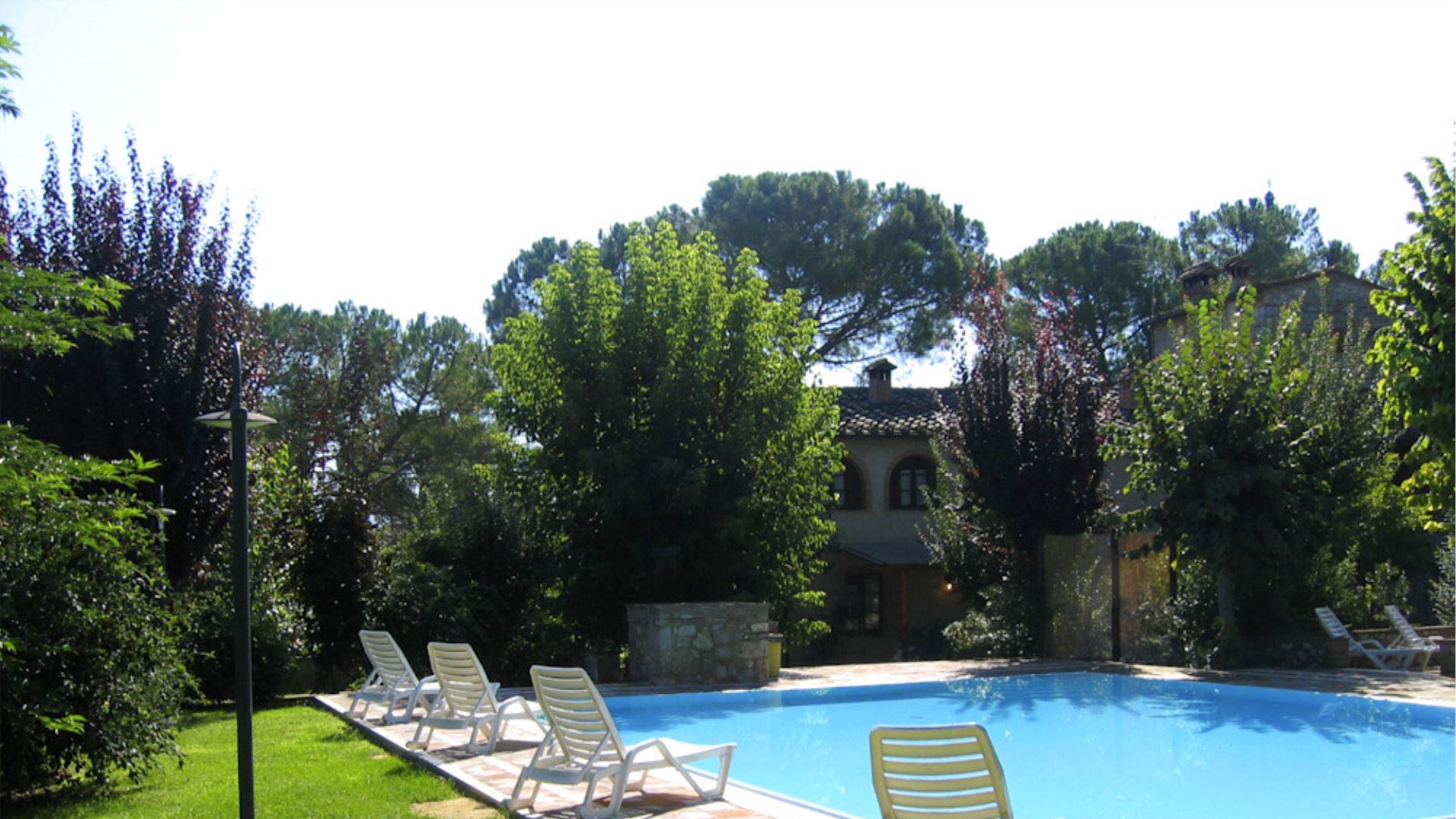 BORGO SANTINOVO - GRANAIO