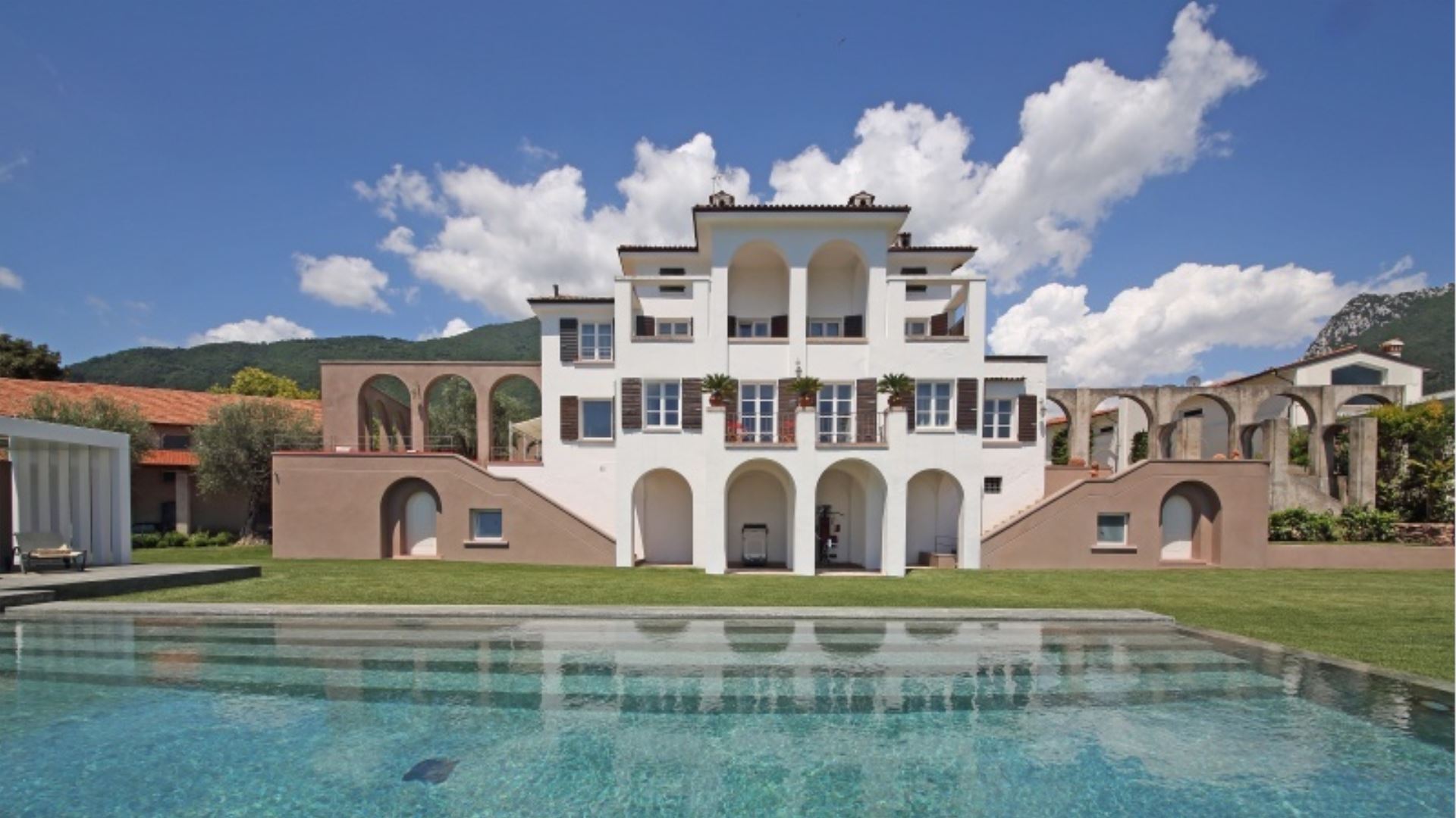 VILLA GARDA