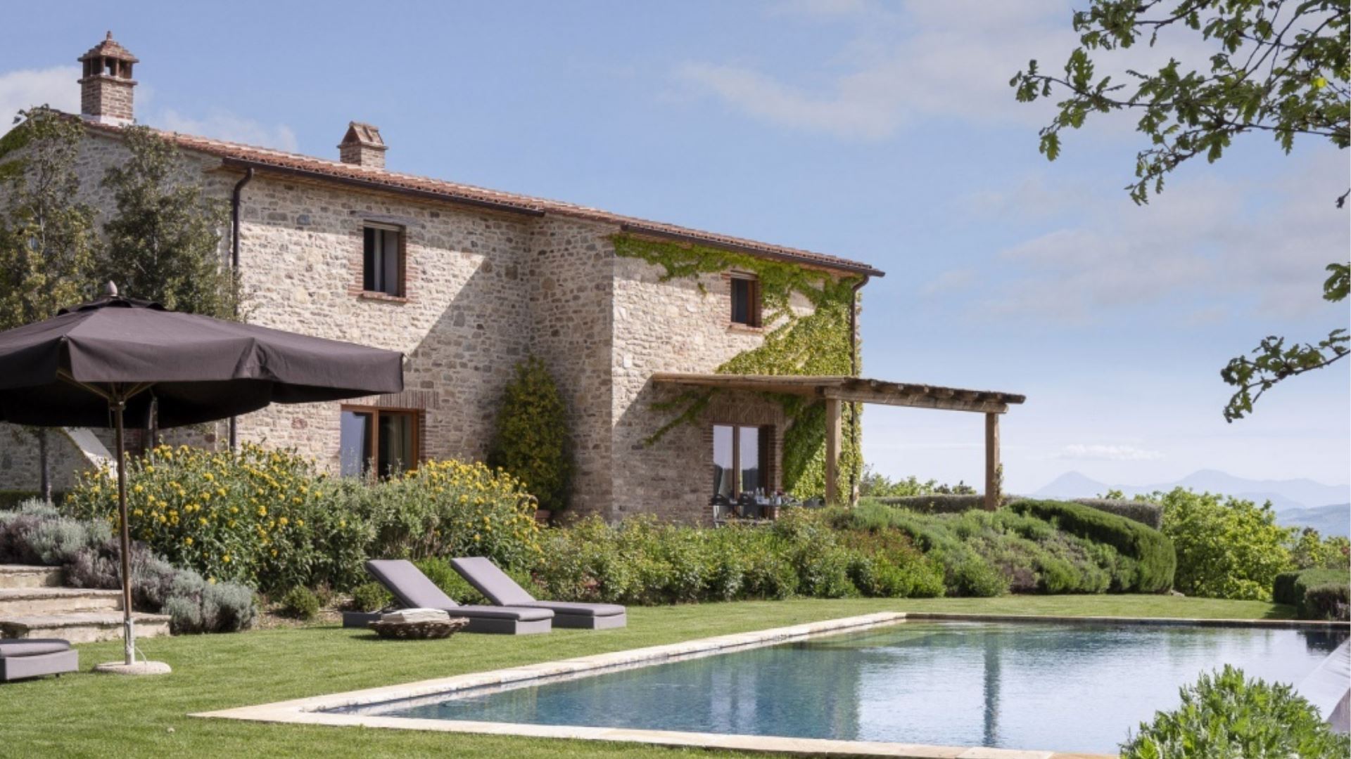 VILLA SANTA