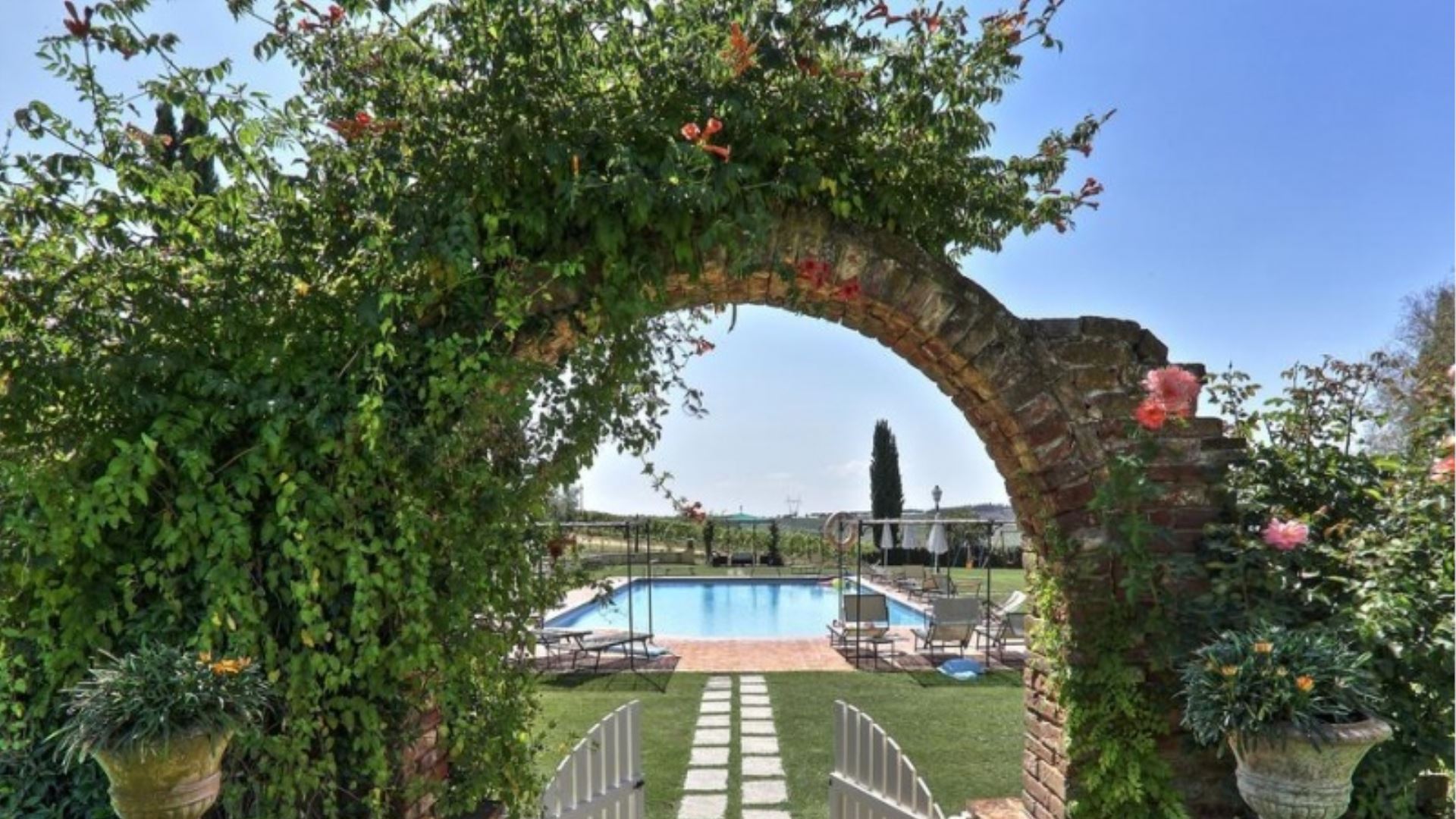 PODERE SOLE -  LECCI