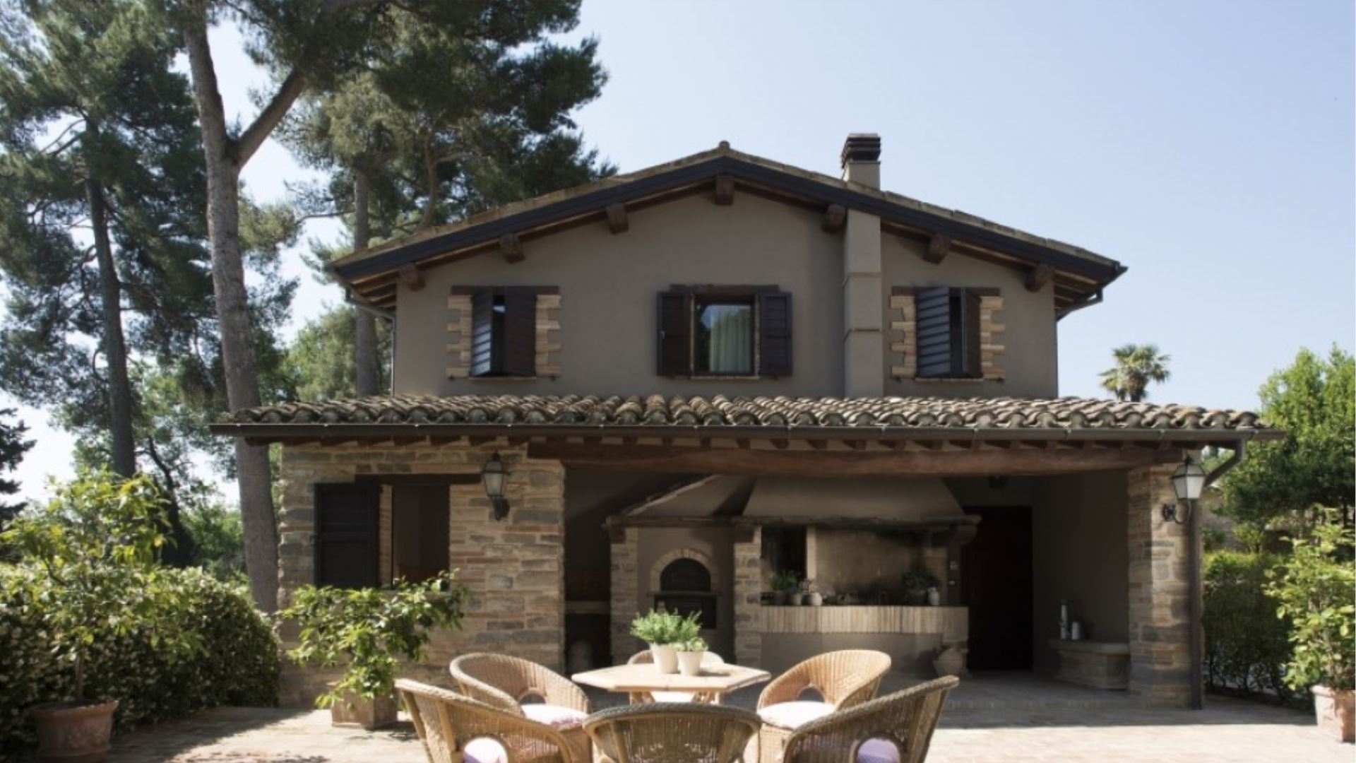 VILLA MIRTA