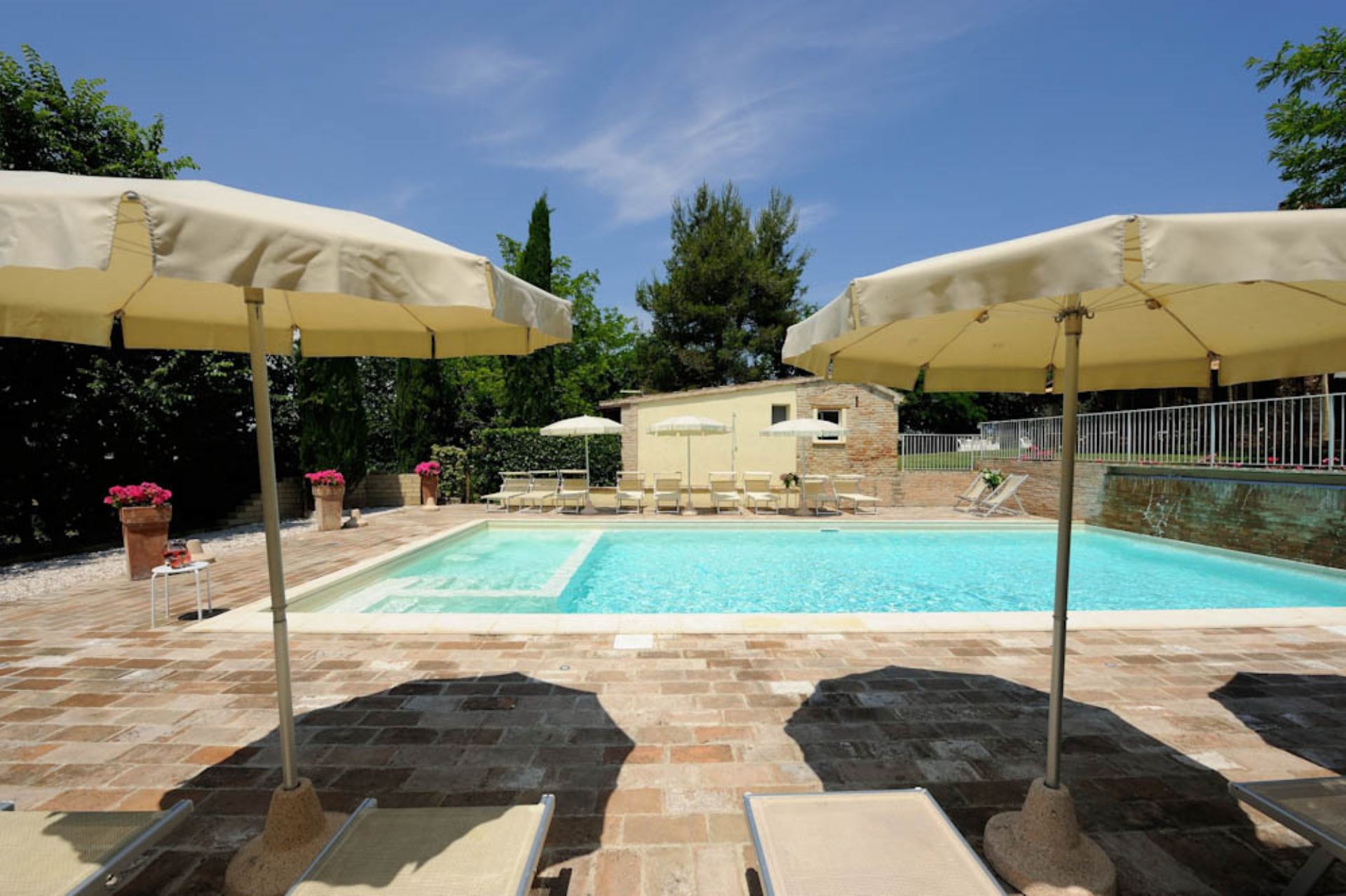 VILLA DEL TOMBOLO CASOLARE