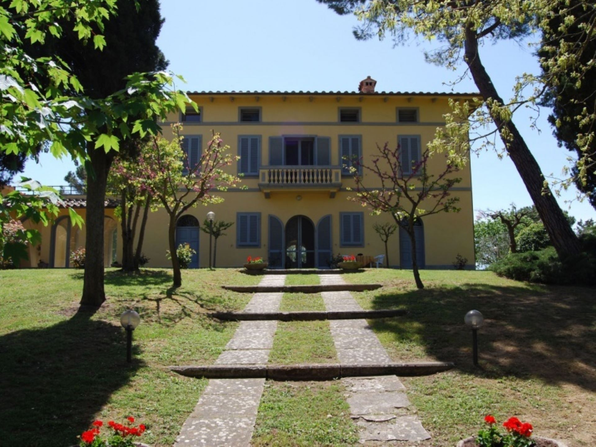 VILLA DEL FALCO