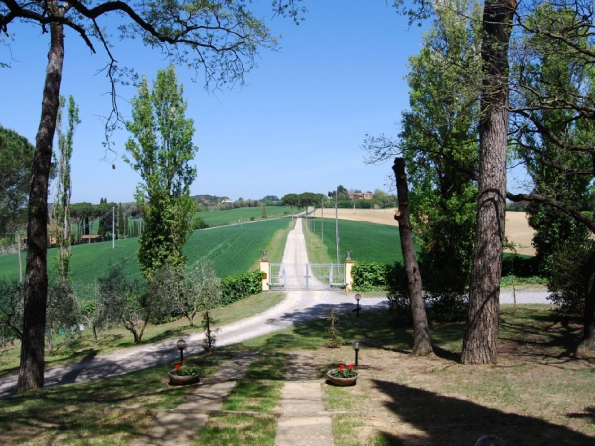 VILLA DEL FALCO