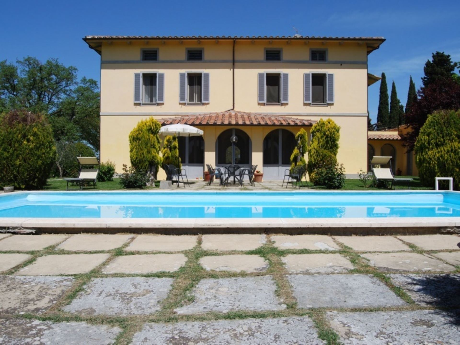 VILLA DEL FALCO