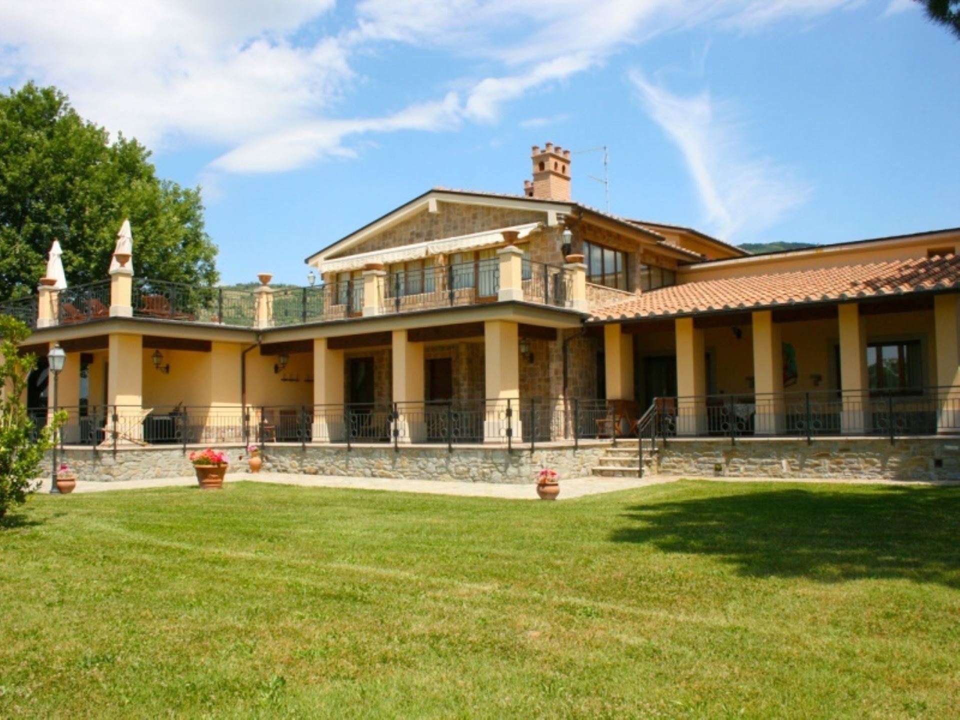 VILLA DEL PORTICO
