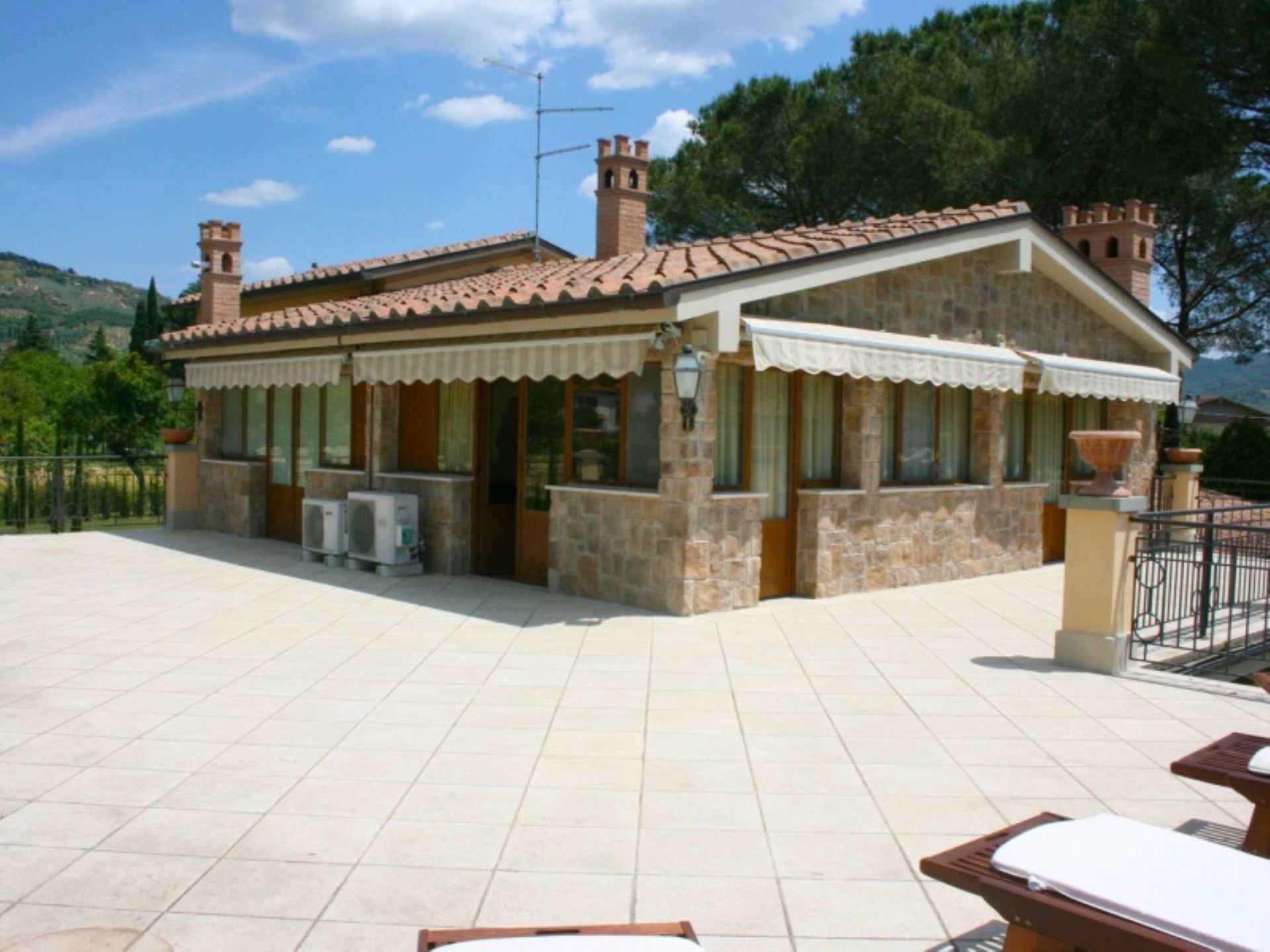 VILLA DEL PORTICO